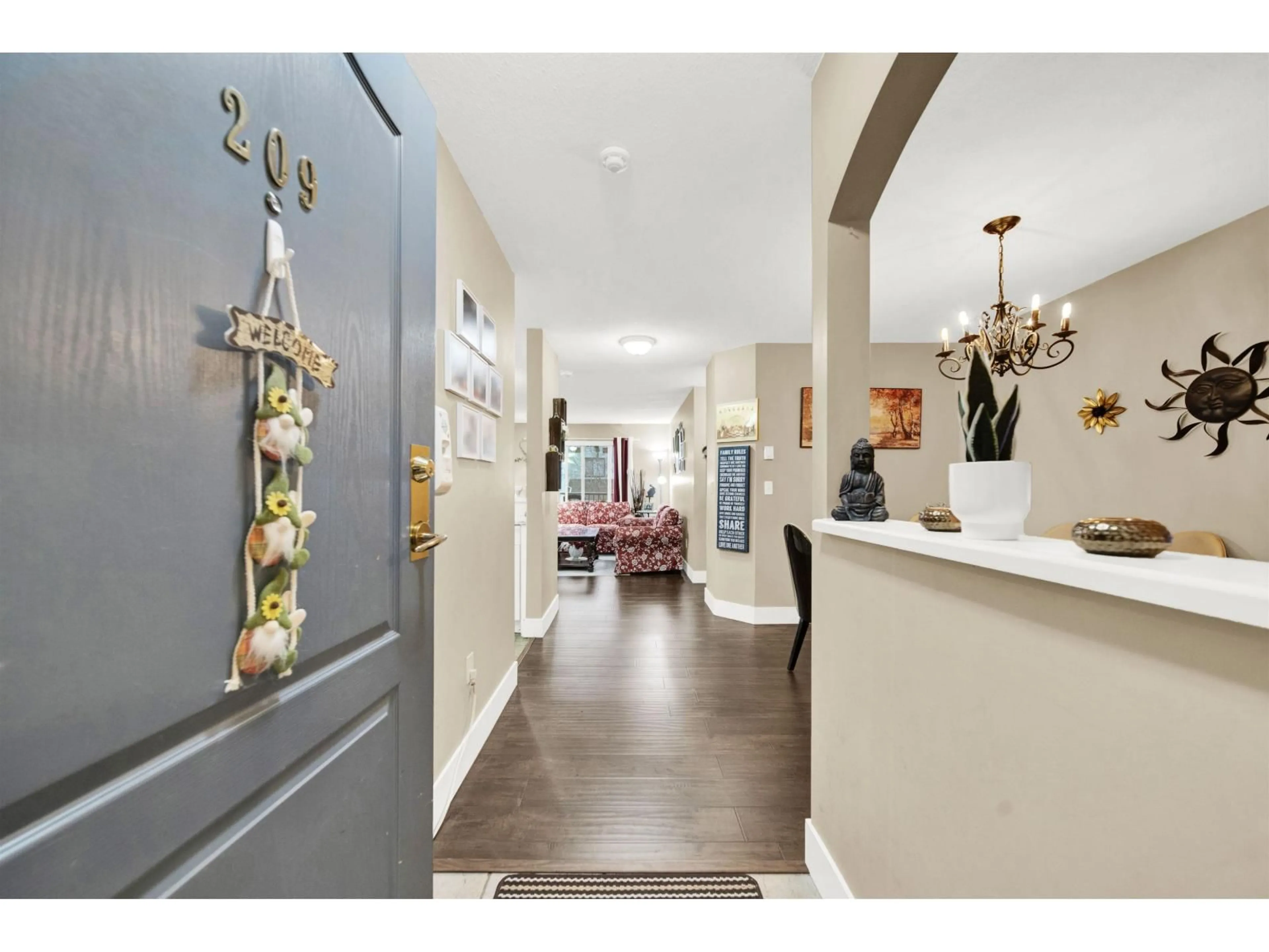 Indoor entryway for 209 - 15298 20 AVENUE, Surrey British Columbia V4A2A3