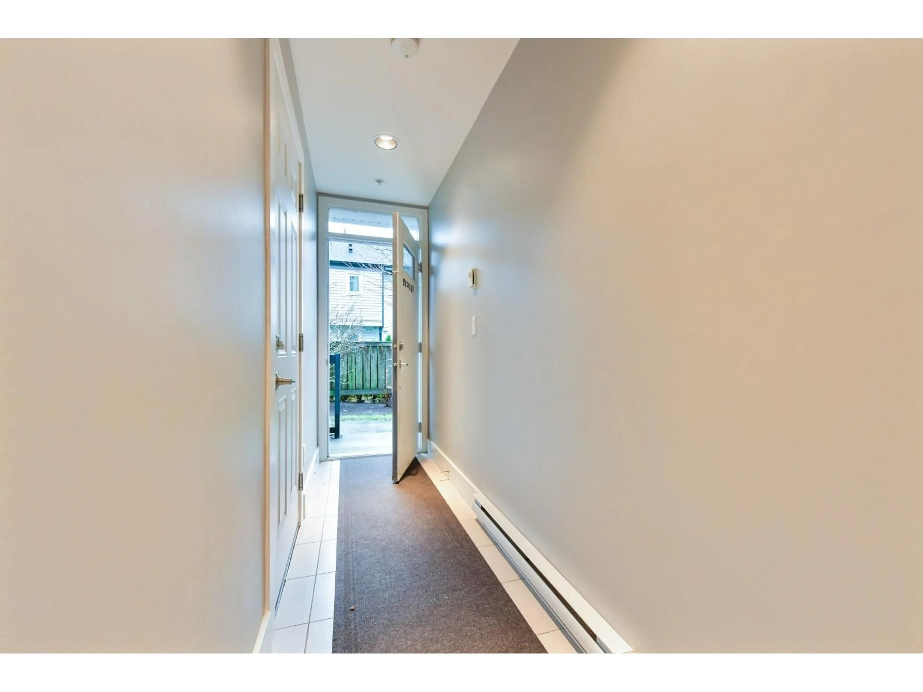 Indoor foyer for 93 - 15833 26 AVENUE, Surrey British Columbia V4Z2B3