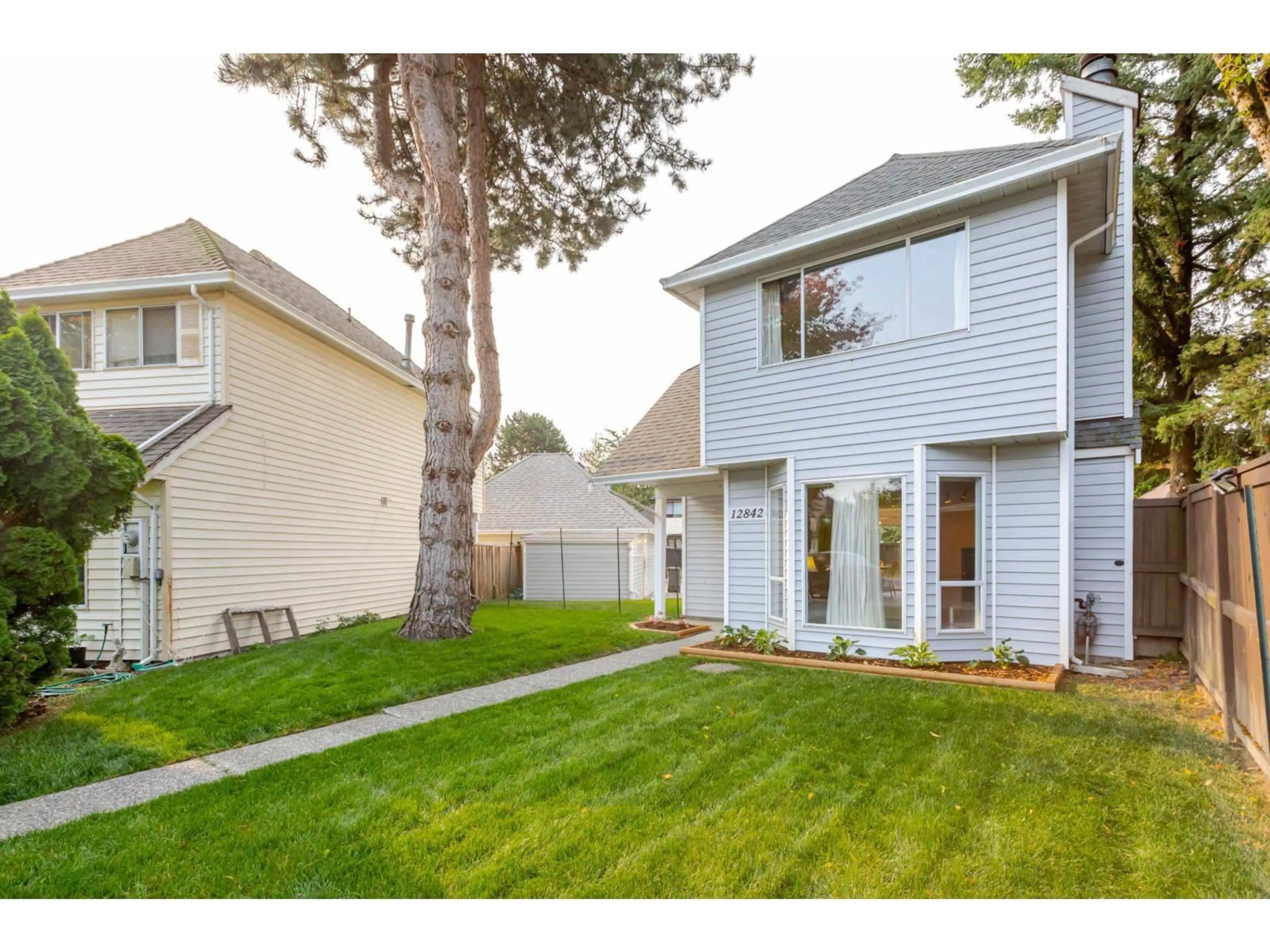 Patio, street for 12842 72B AVENUE, Surrey British Columbia V3W9B9