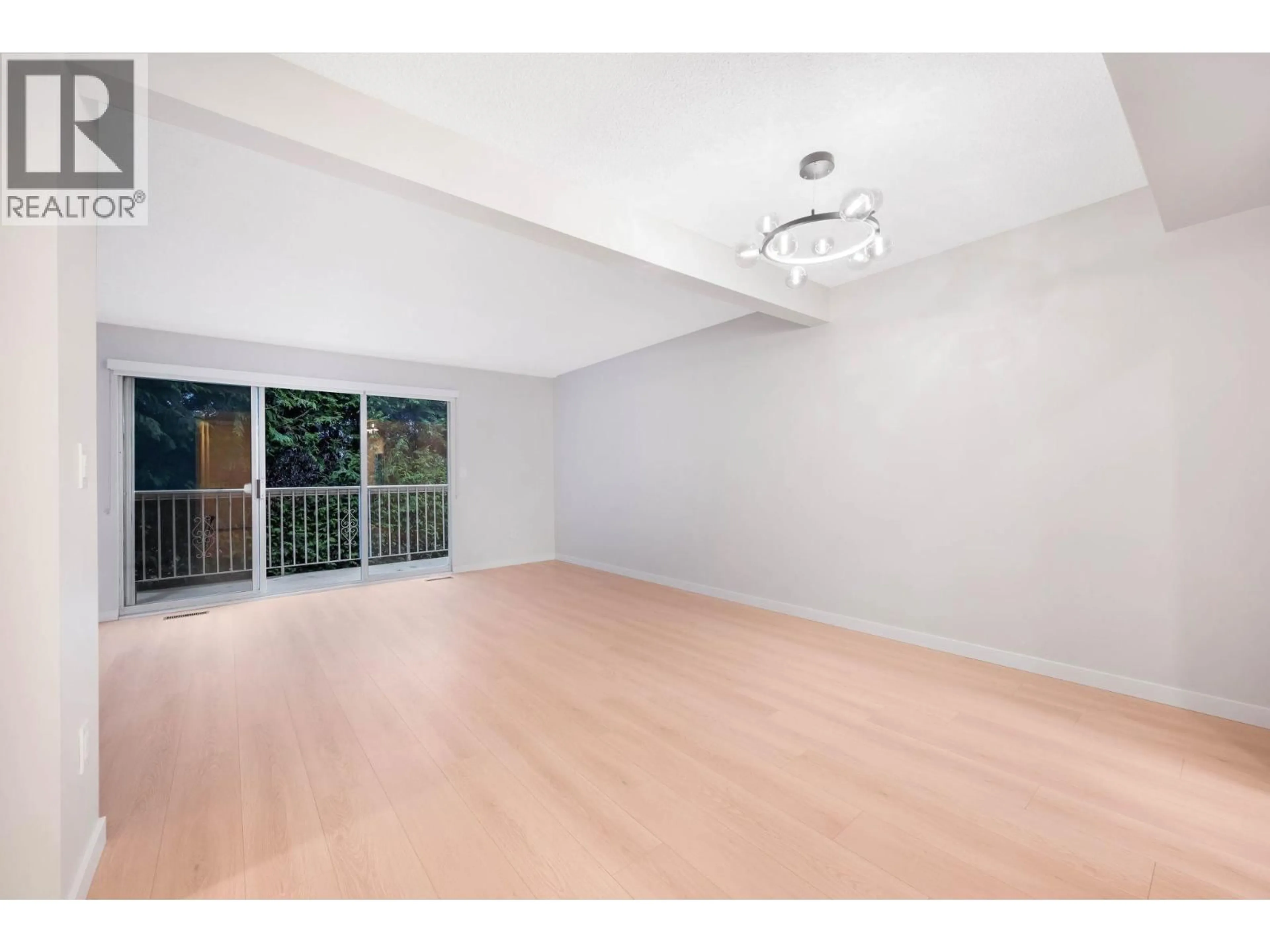 A pic of a room for 2 - 5330 BROADWAY, Burnaby British Columbia V5B2X7