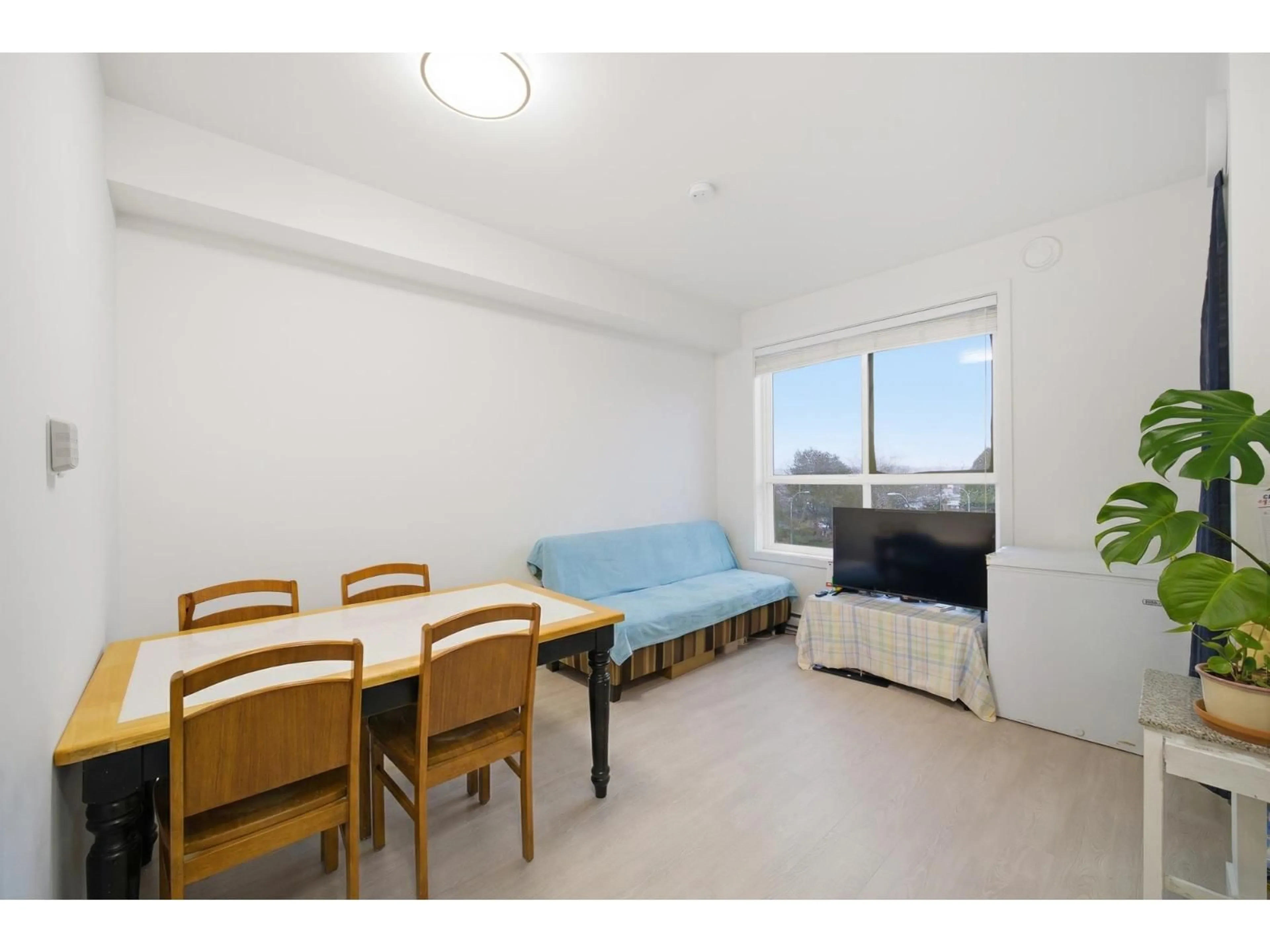 A pic of a room for 309 - 19567 64 AVENUE, Surrey British Columbia V3S7H8