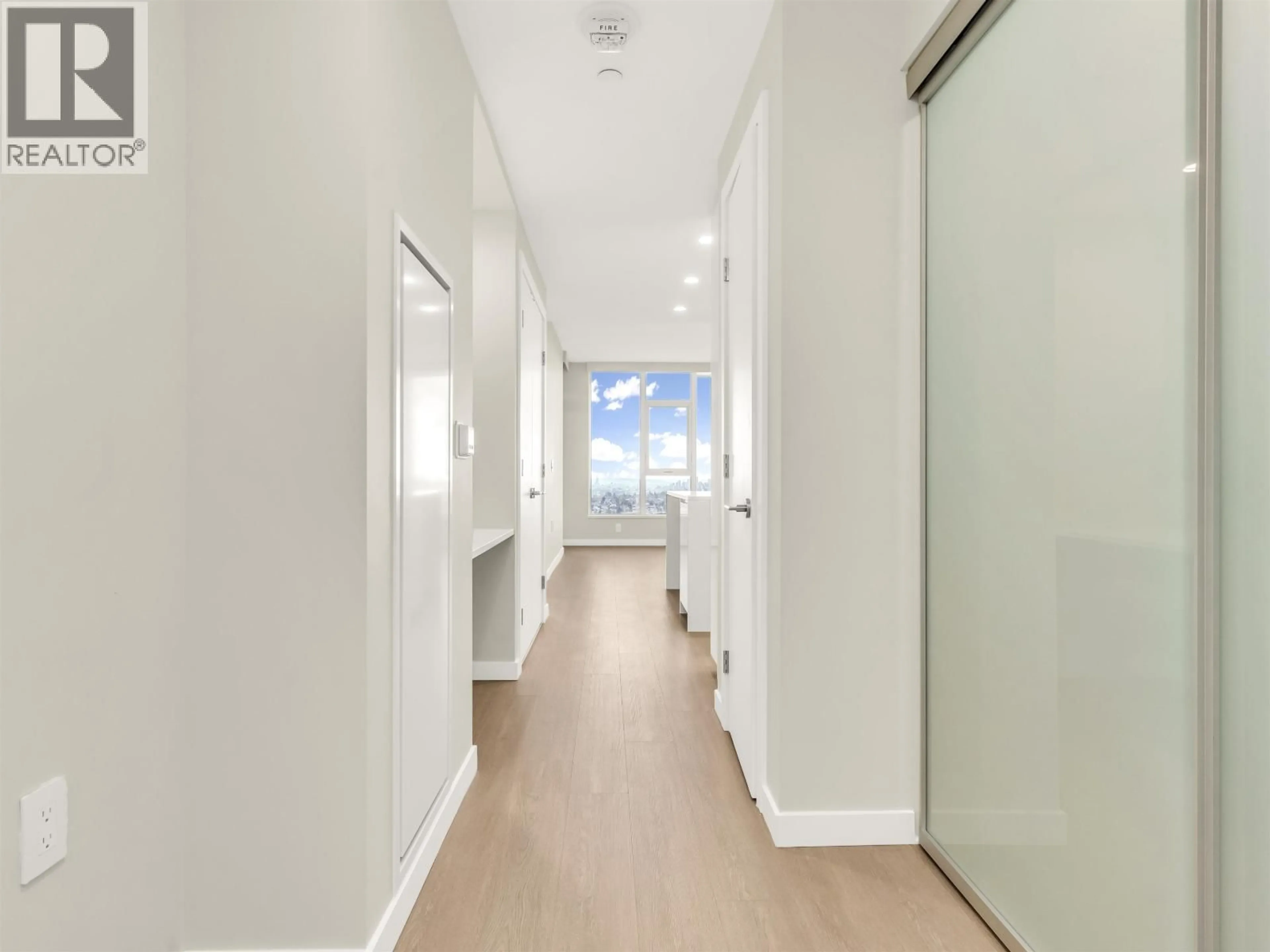 Unknown for 4709 - 2186 GILMORE AVENUE, Burnaby British Columbia V5C0N7