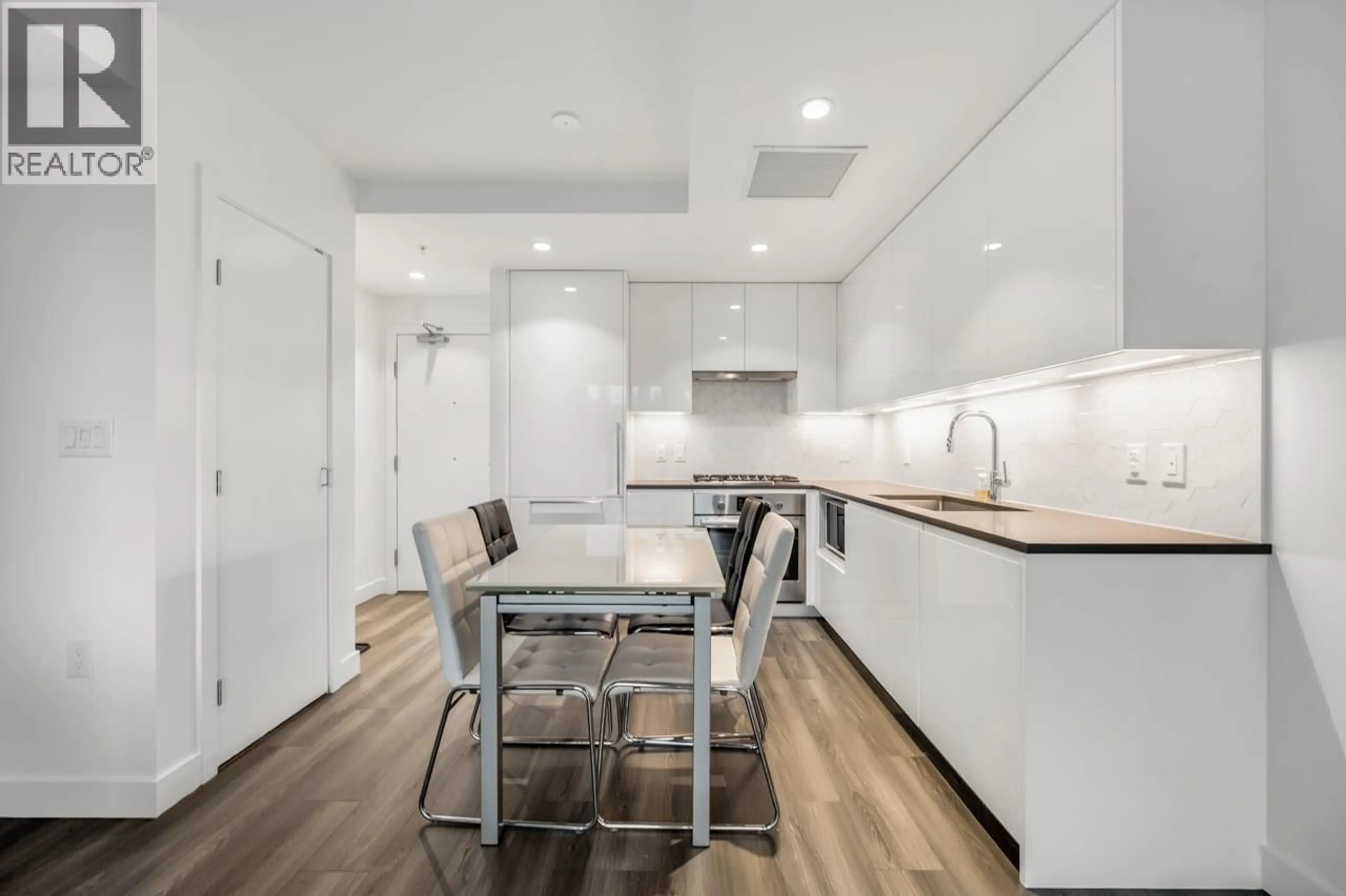 Unknown for 316 - 8181 CHESTER STREET, Vancouver British Columbia V5X0J9