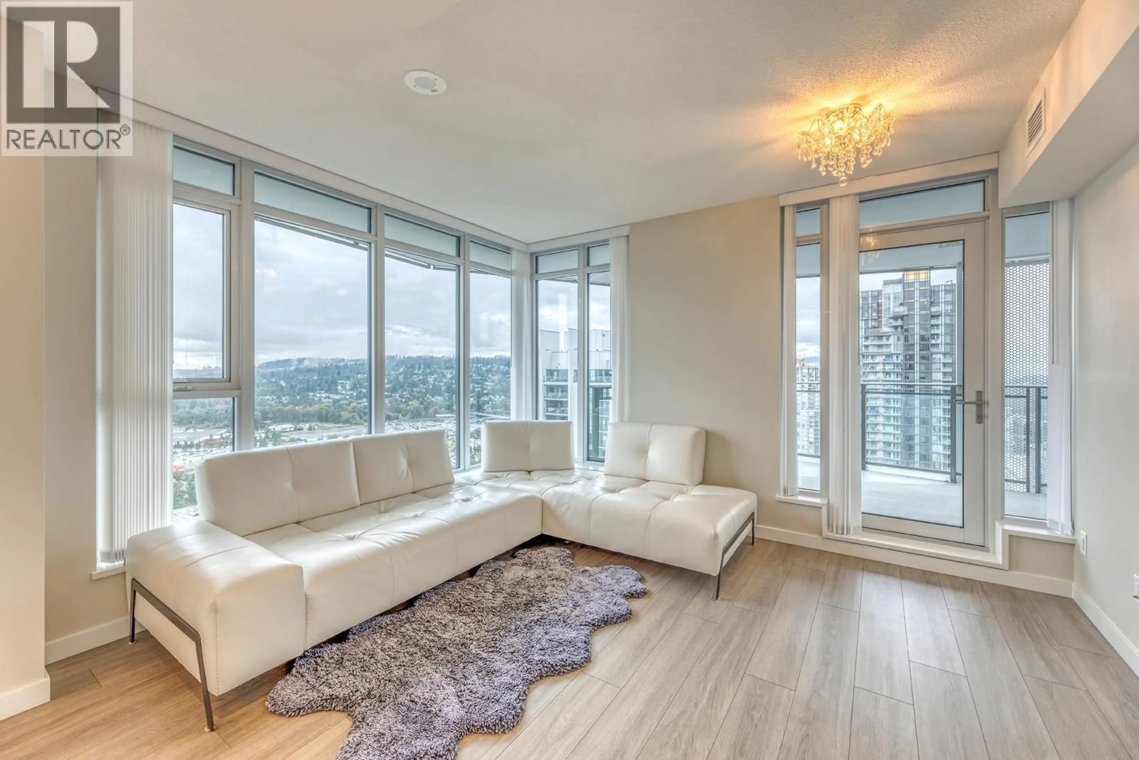 Living room with furniture, unknown for 3406 - 1182 WESTWOOD STREET, Coquitlam British Columbia V3B0T9