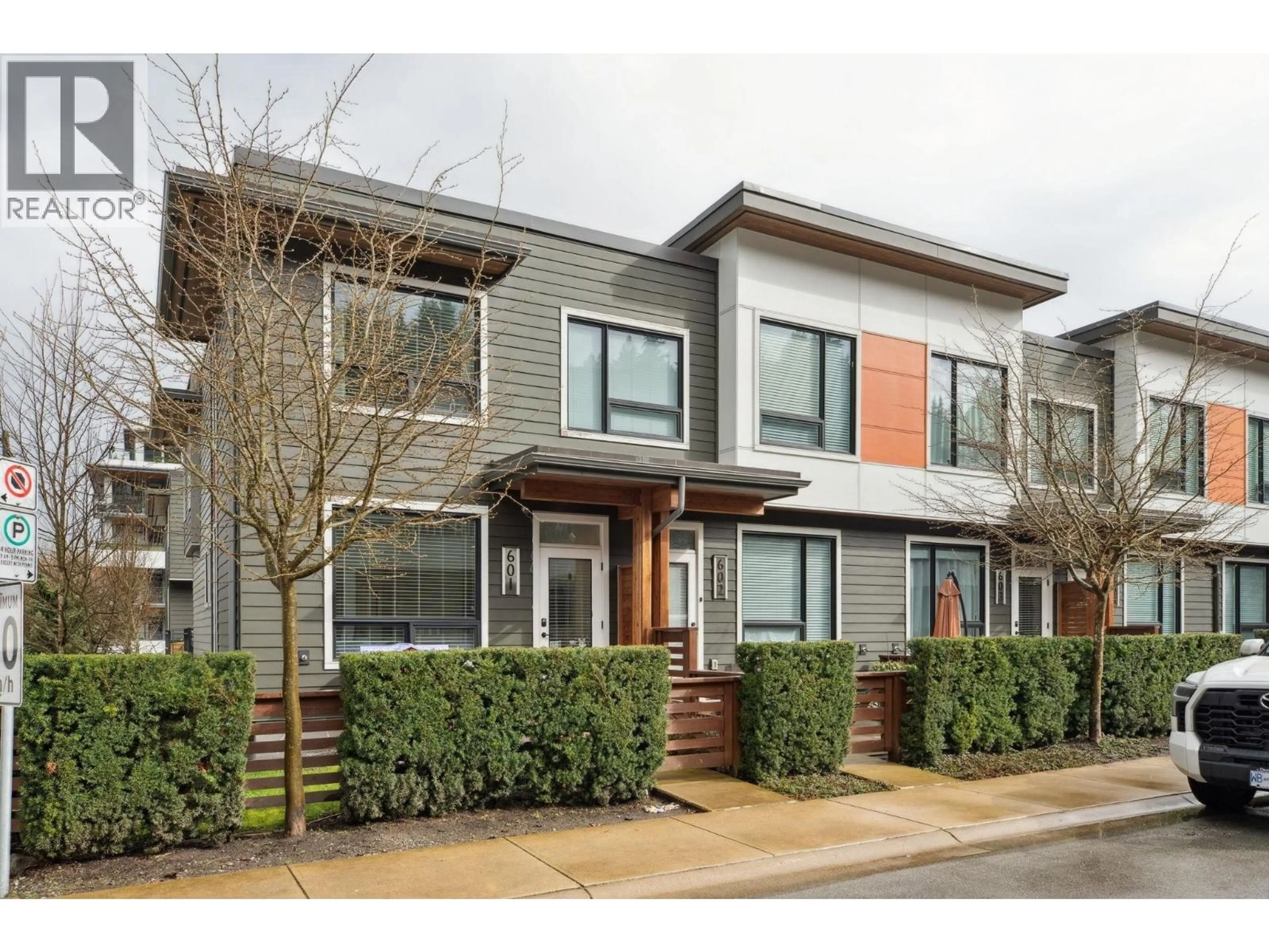 Home with brick exterior material, street for 601 - 3021 ST GEORGE STREET, Port Moody British Columbia V3H0K3