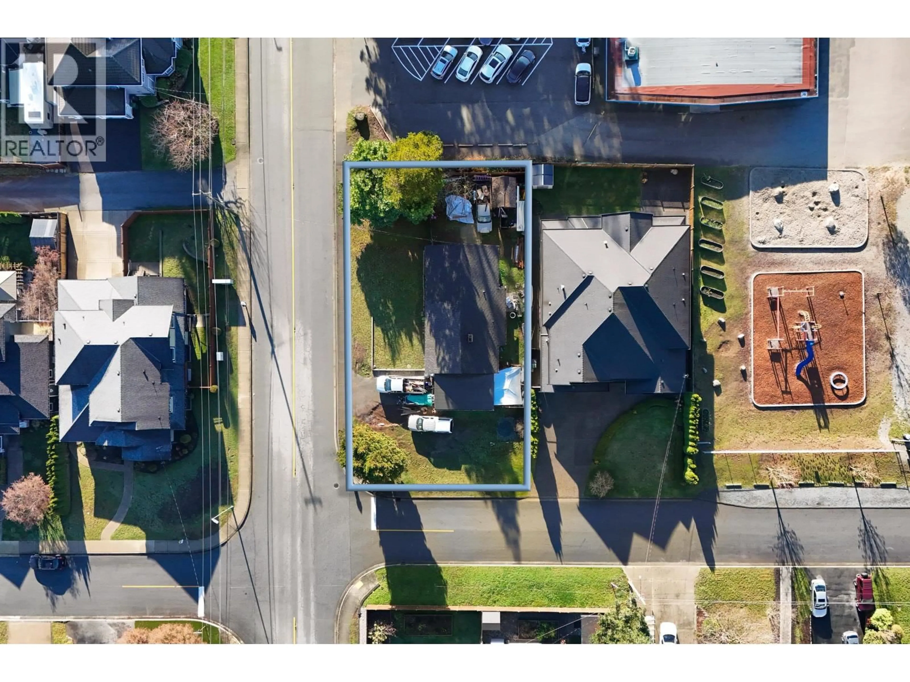 A pic from outside/outdoor area/front of a property/back of a property/a pic from drone, street for 740 PORTER STREET, Coquitlam British Columbia V3J5B4