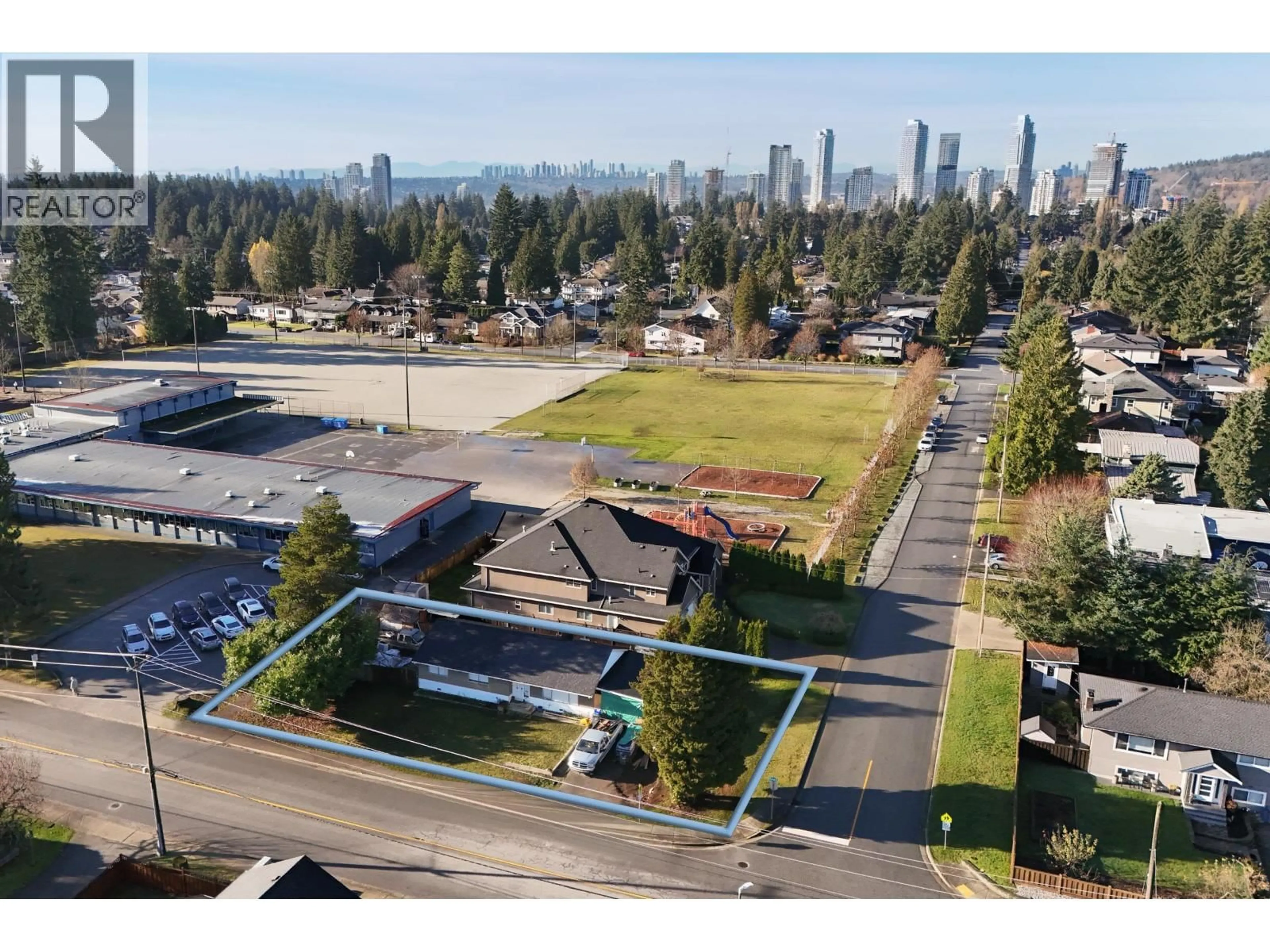A pic from outside/outdoor area/front of a property/back of a property/a pic from drone, unknown for 740 PORTER STREET, Coquitlam British Columbia V3J5B4