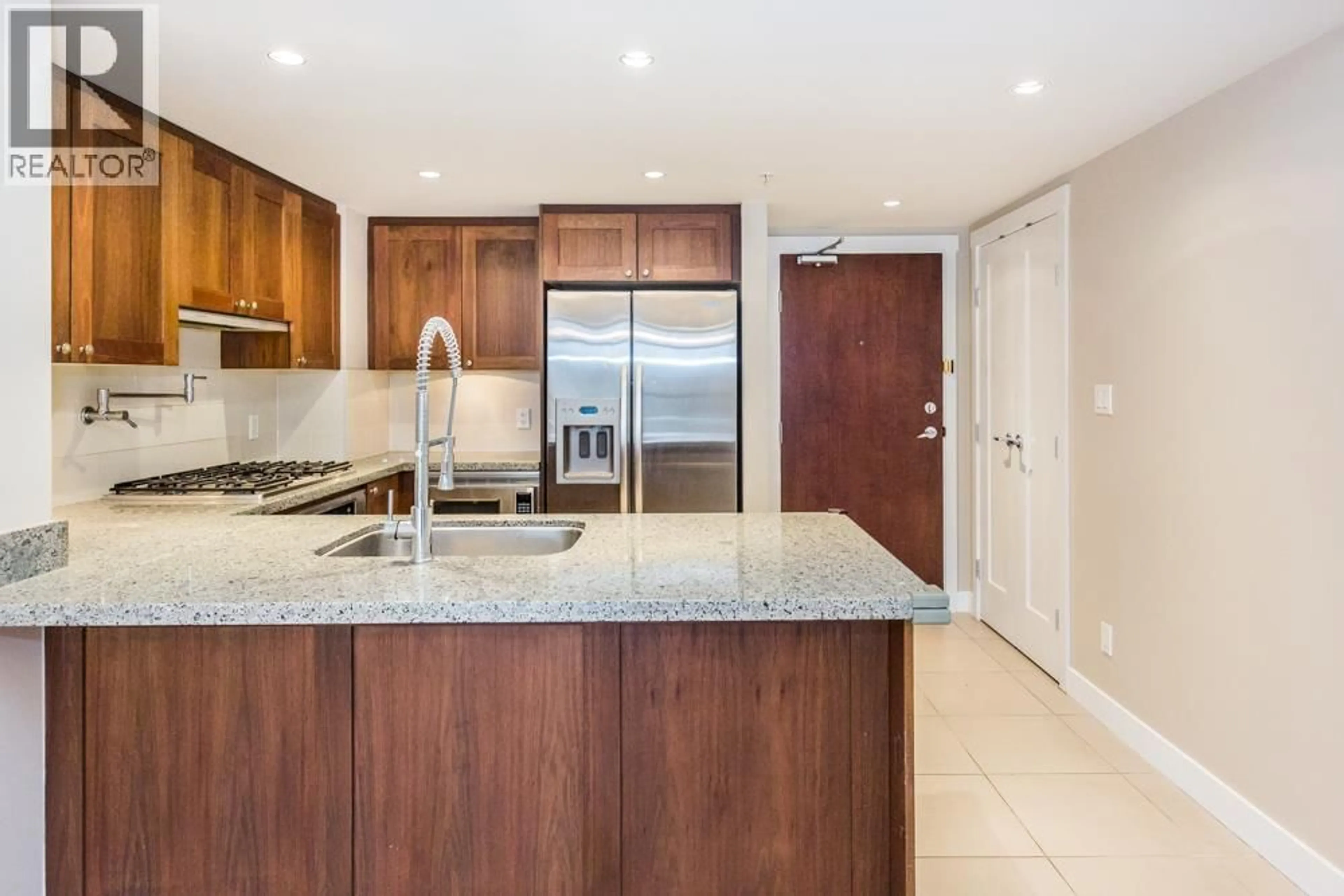 Open concept kitchen, ceramic/tile floor for 221 - 9371 HEMLOCK DRIVE, Richmond British Columbia V6Y4K6