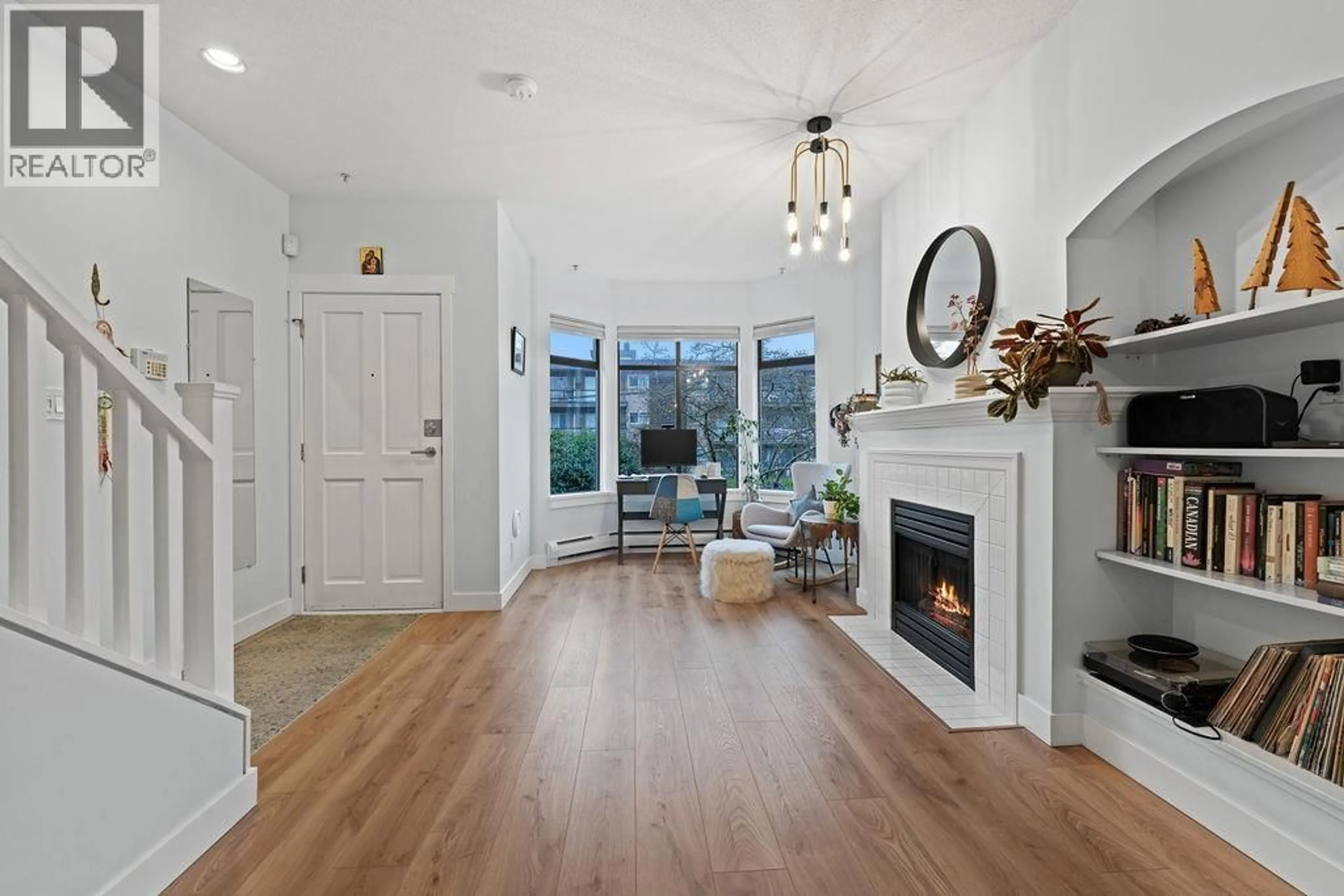 Unknown for 14 - 221 ASH STREET, New Westminster British Columbia V3M3M5