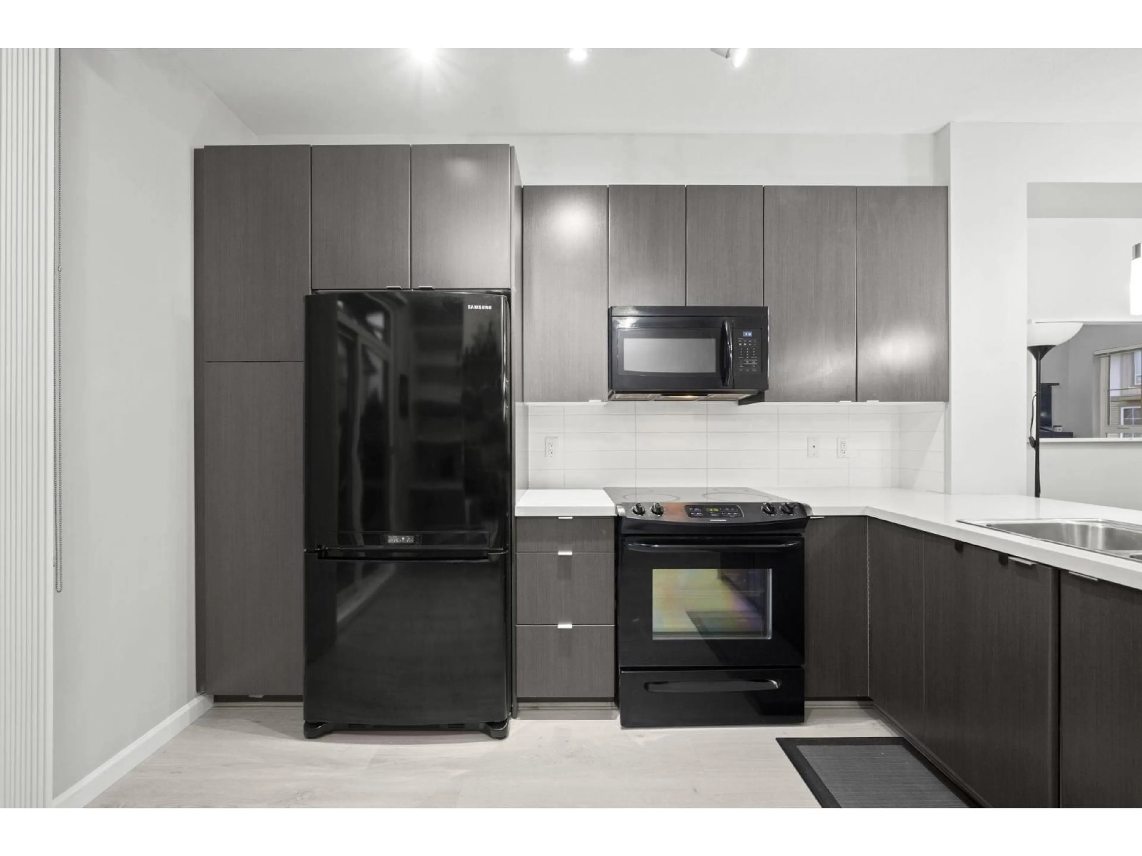 Standard kitchen, unknown for 27 - 19505 68A AVENUE, Surrey British Columbia V4N6K3