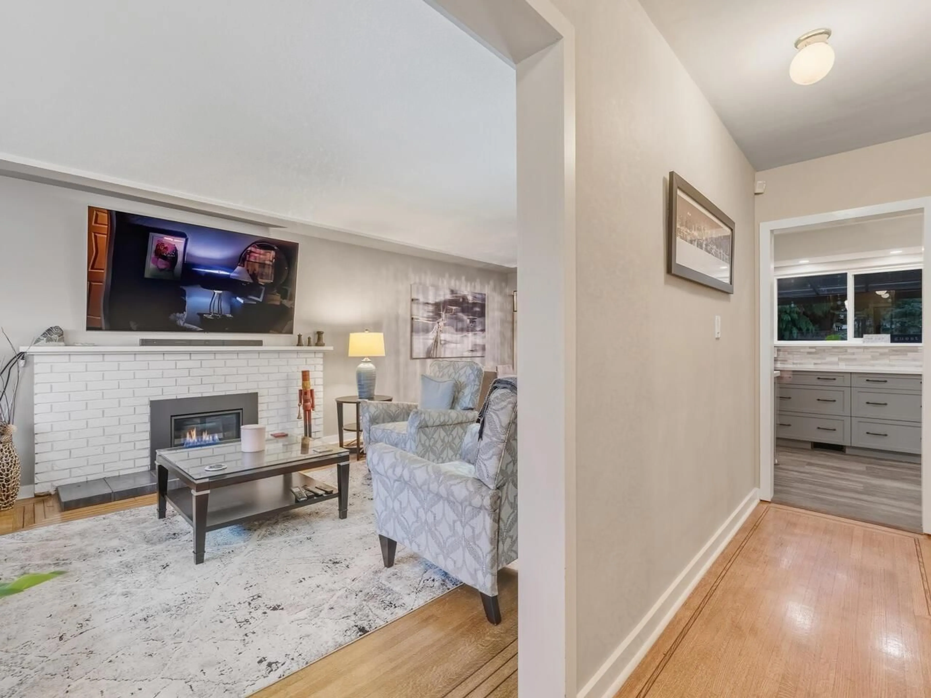 Living room with furniture, unknown for 9434 113B STREET, Delta British Columbia V4C5G5