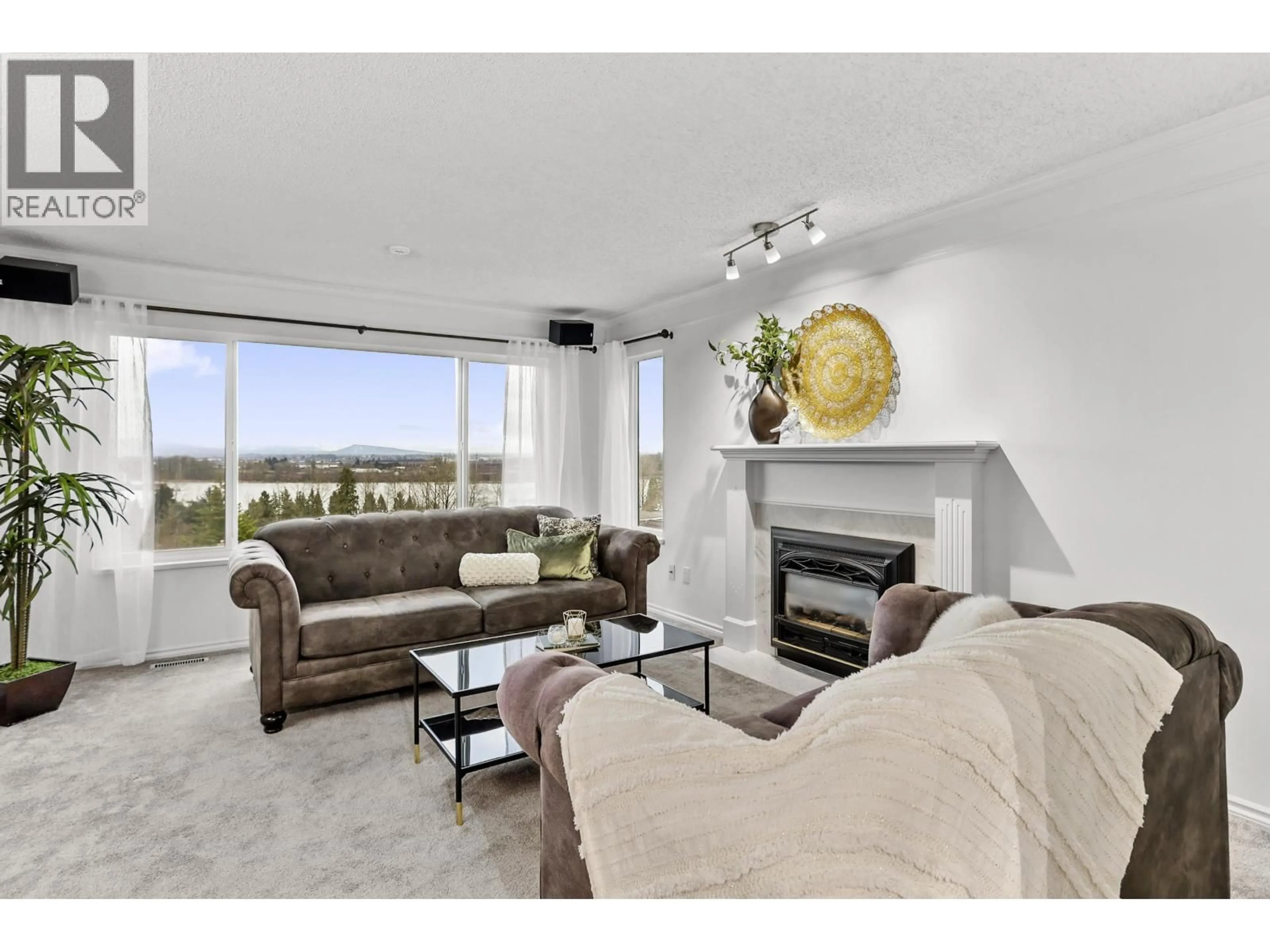 Living room with furniture, unknown for 117 - 1140 CASTLE CRESCENT, Port Coquitlam British Columbia V3C5M4