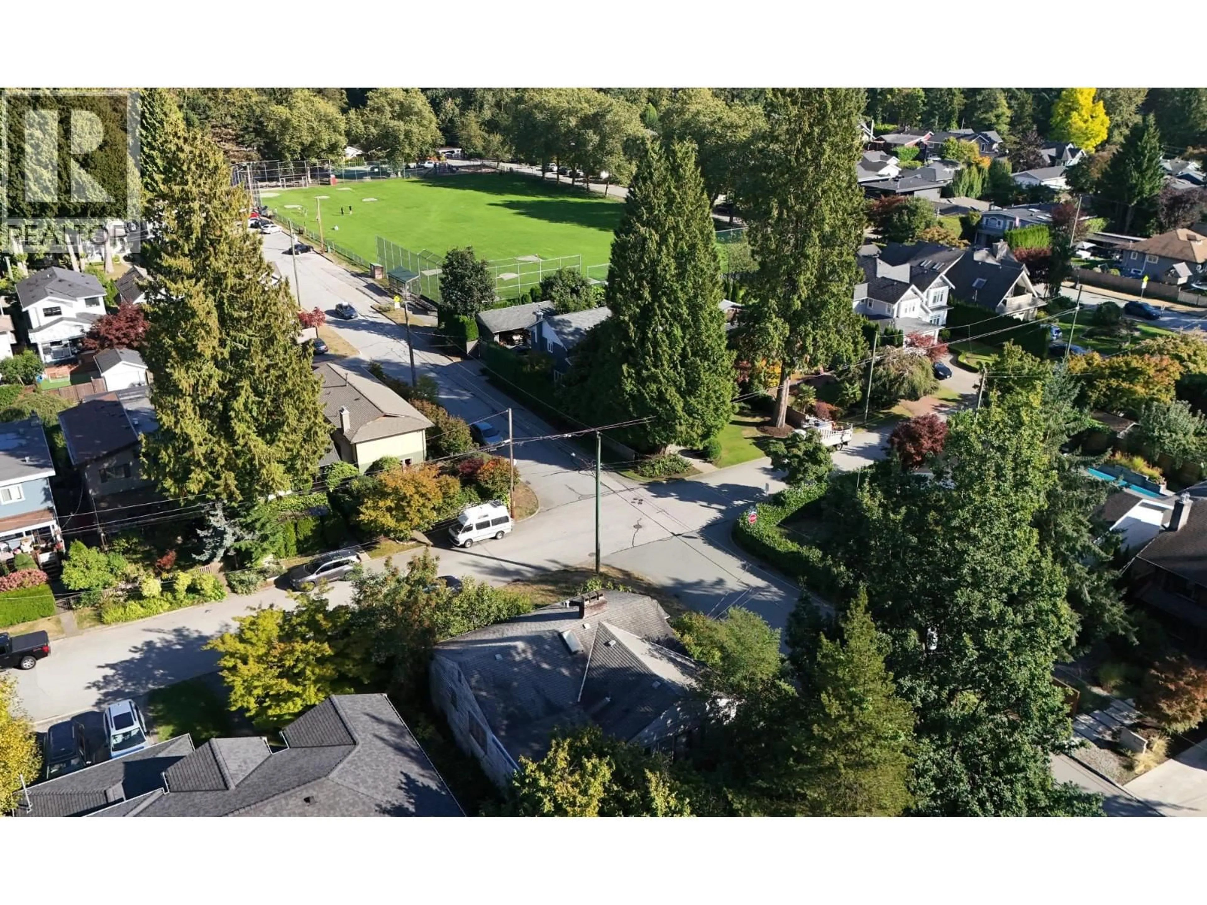 A pic from outside/outdoor area/front of a property/back of a property/a pic from drone, mountain view for 2405 LLOYD AVENUE, North Vancouver British Columbia V7P2P6
