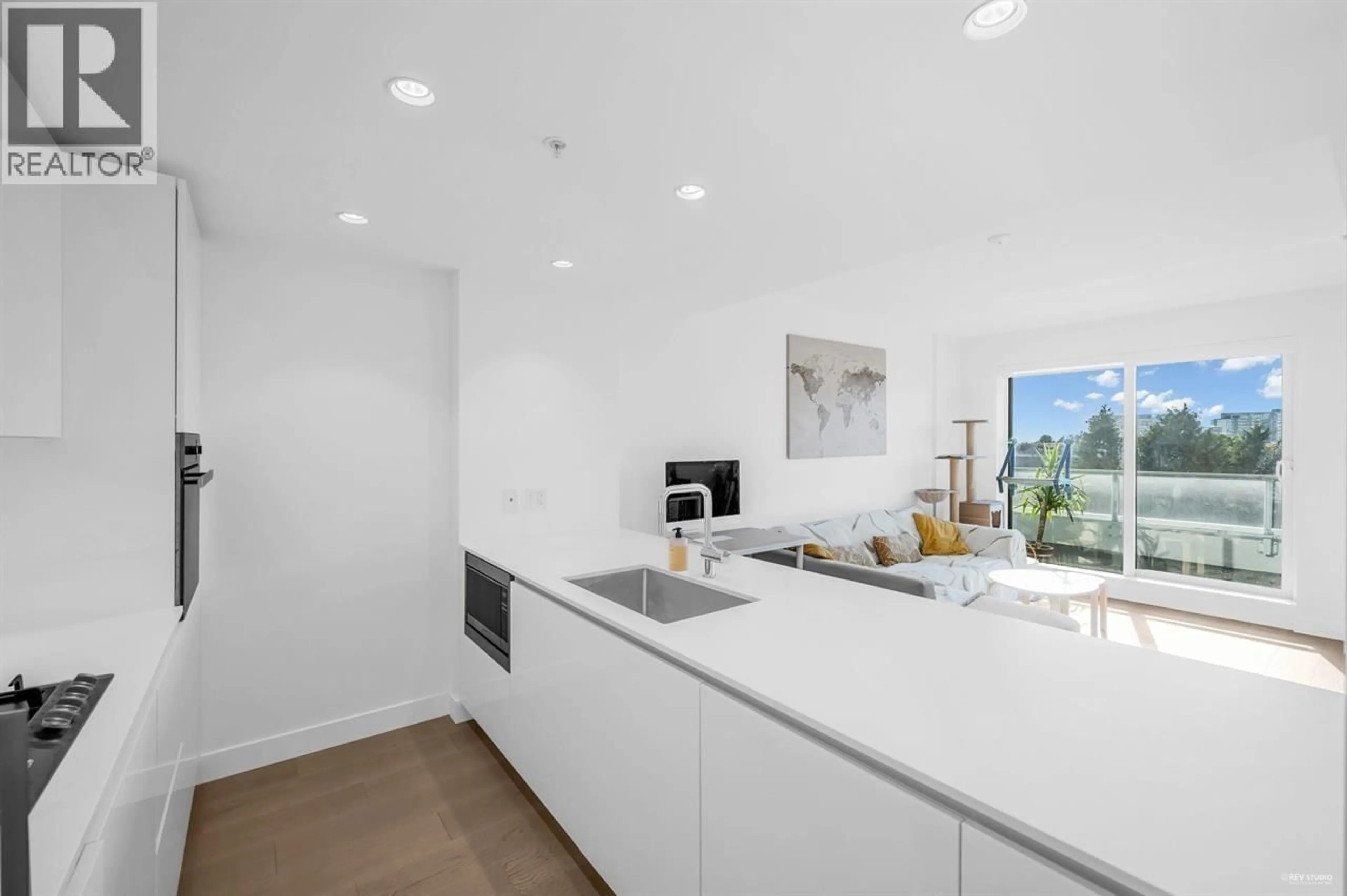 Open concept kitchen, unknown for 604 - 5766 GILBERT ROAD, Richmond British Columbia V6X1B7