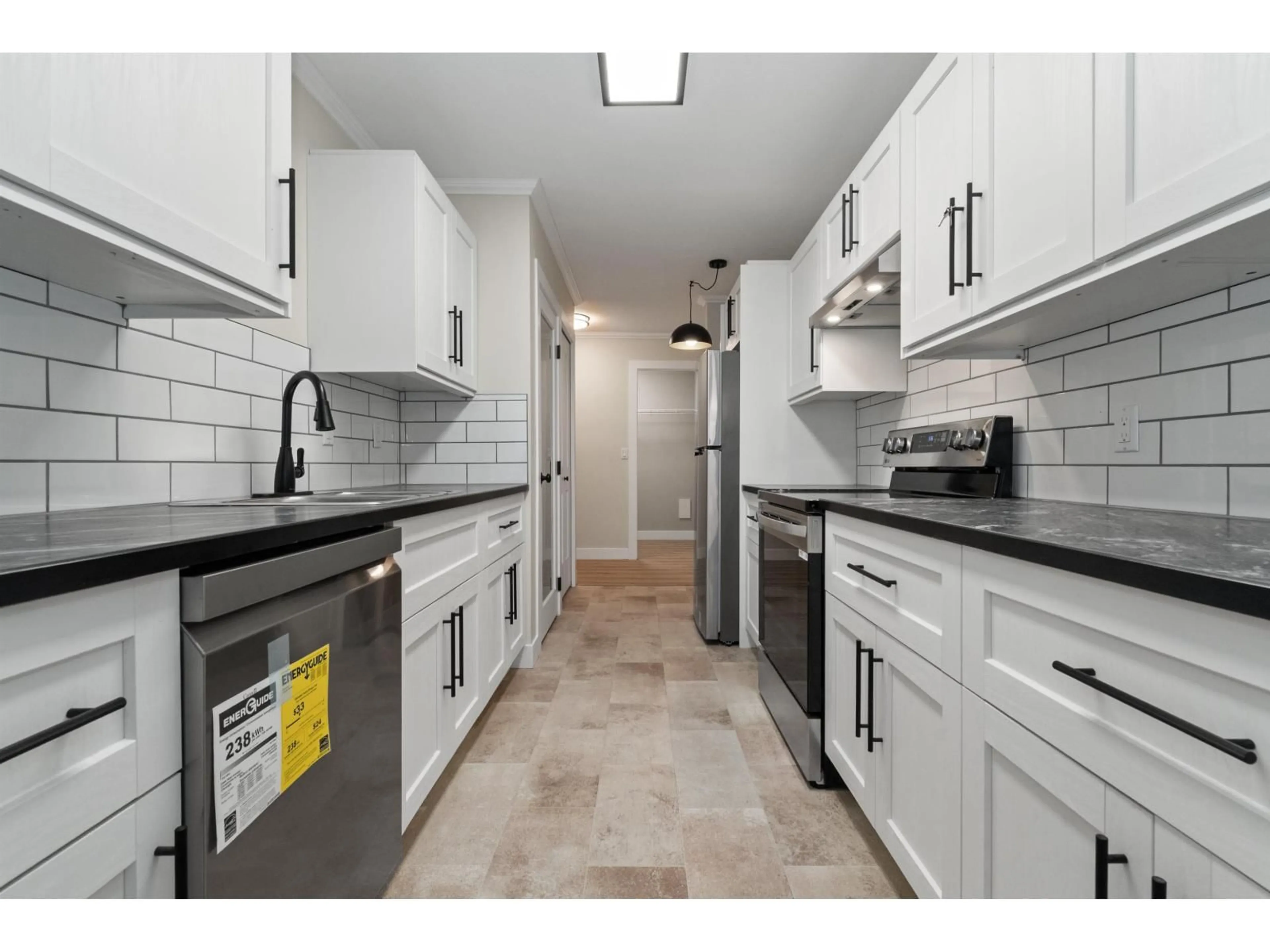 Standard kitchen, ceramic/tile floor for 301 - 9175 EDWARD STREET, Chilliwack British Columbia V2P4C5