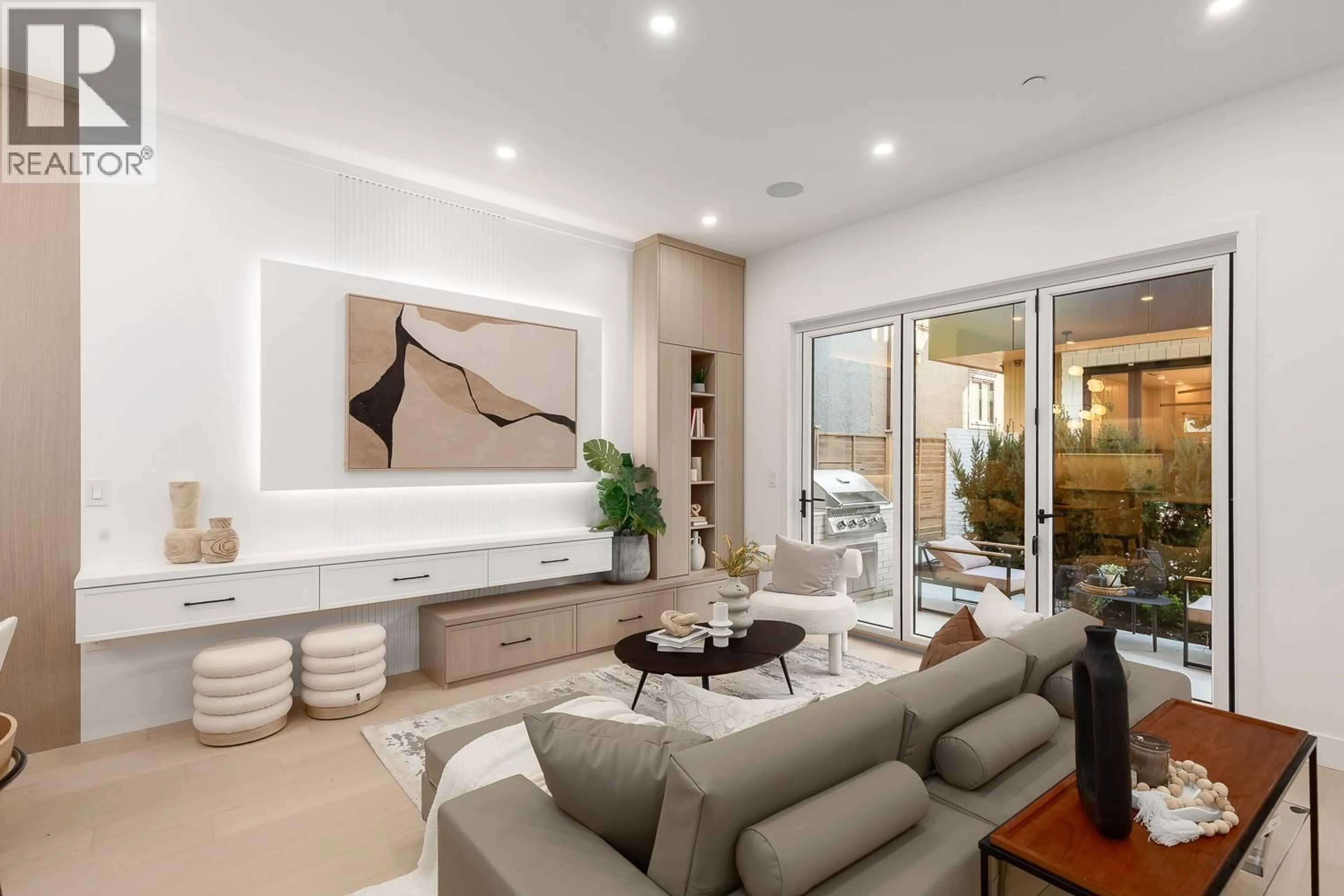 Living room with furniture, unknown for 477 20TH AVENUE, Vancouver British Columbia V5Y2C7