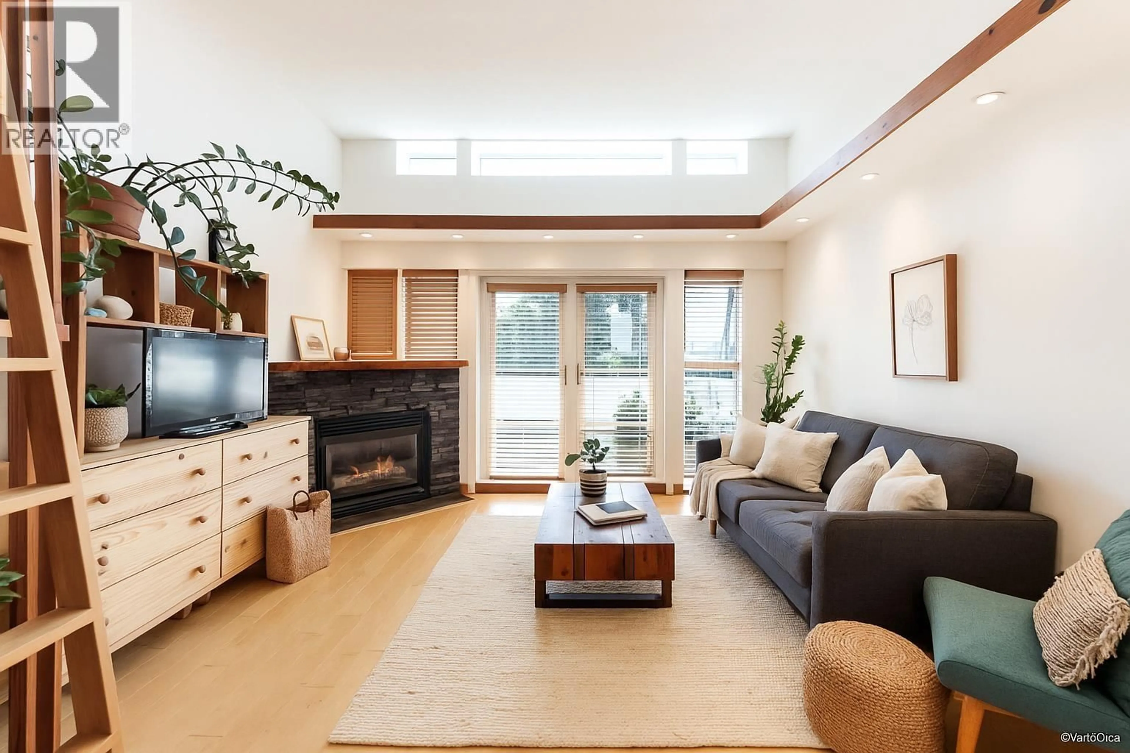 Living room with furniture, unknown for 307 - 980 22ND AVENUE, Vancouver British Columbia V5Z2A1