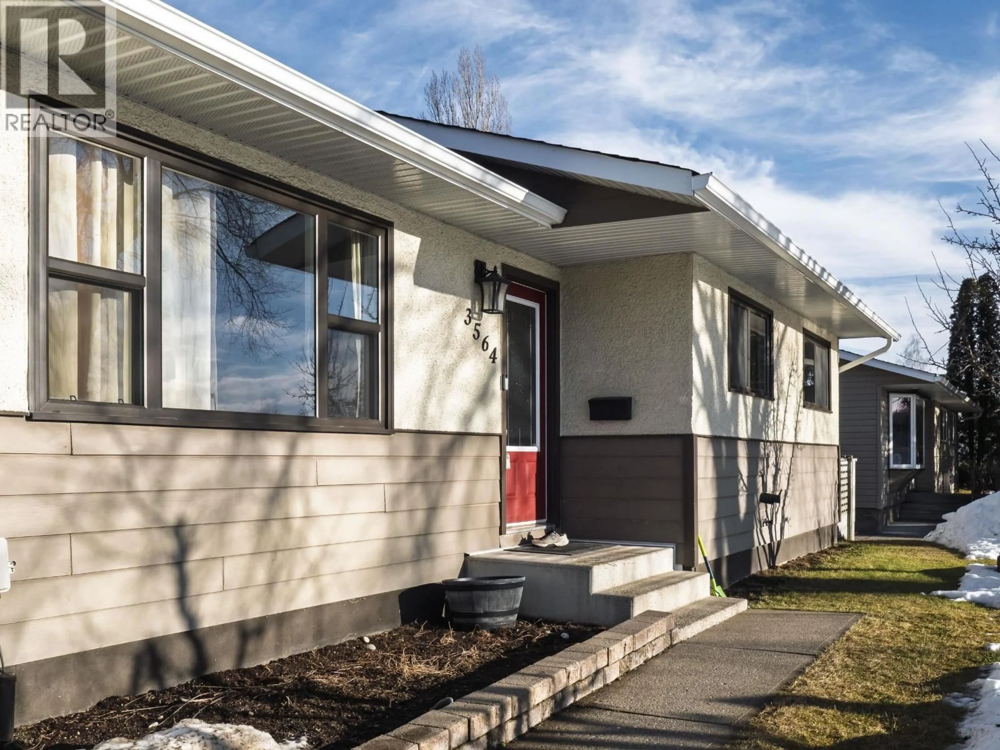 Home with vinyl exterior material, street for 3564 DUFFERIN AVENUE, Prince George British Columbia V2N1E9