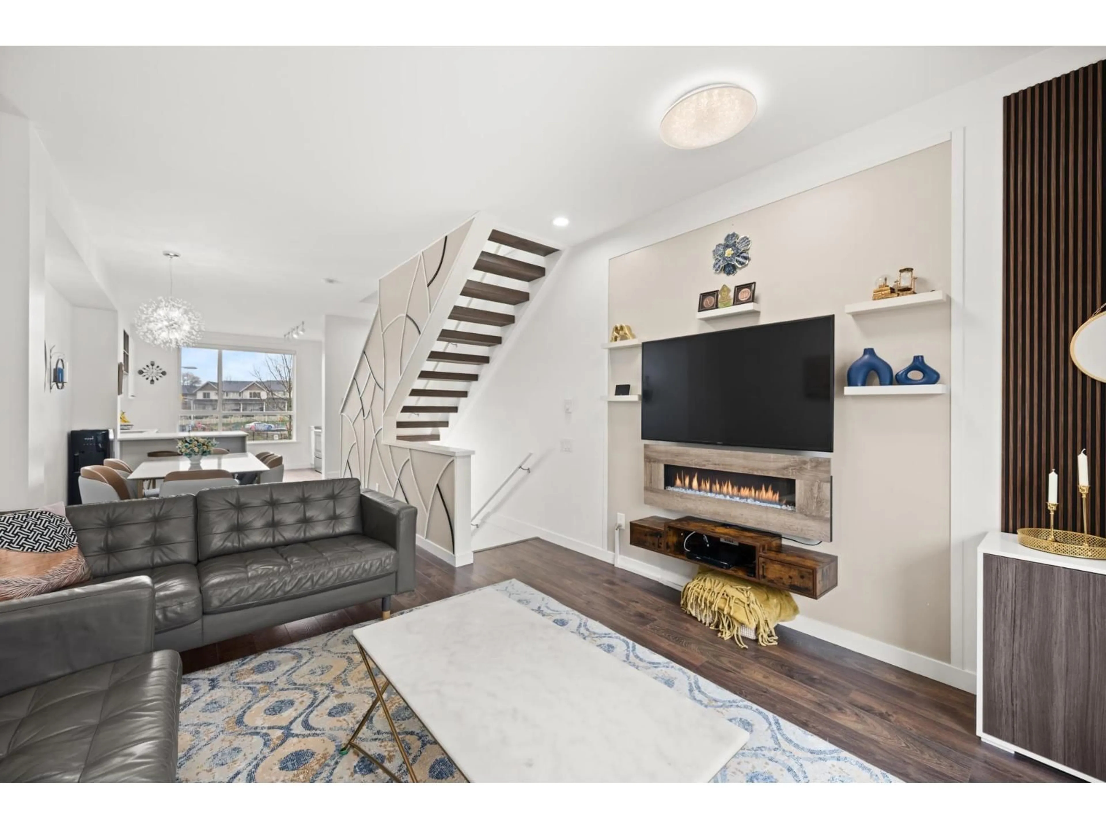 Living room with furniture, unknown for 39 - 19159 WATKINS DRIVE, Surrey British Columbia V4N6P7