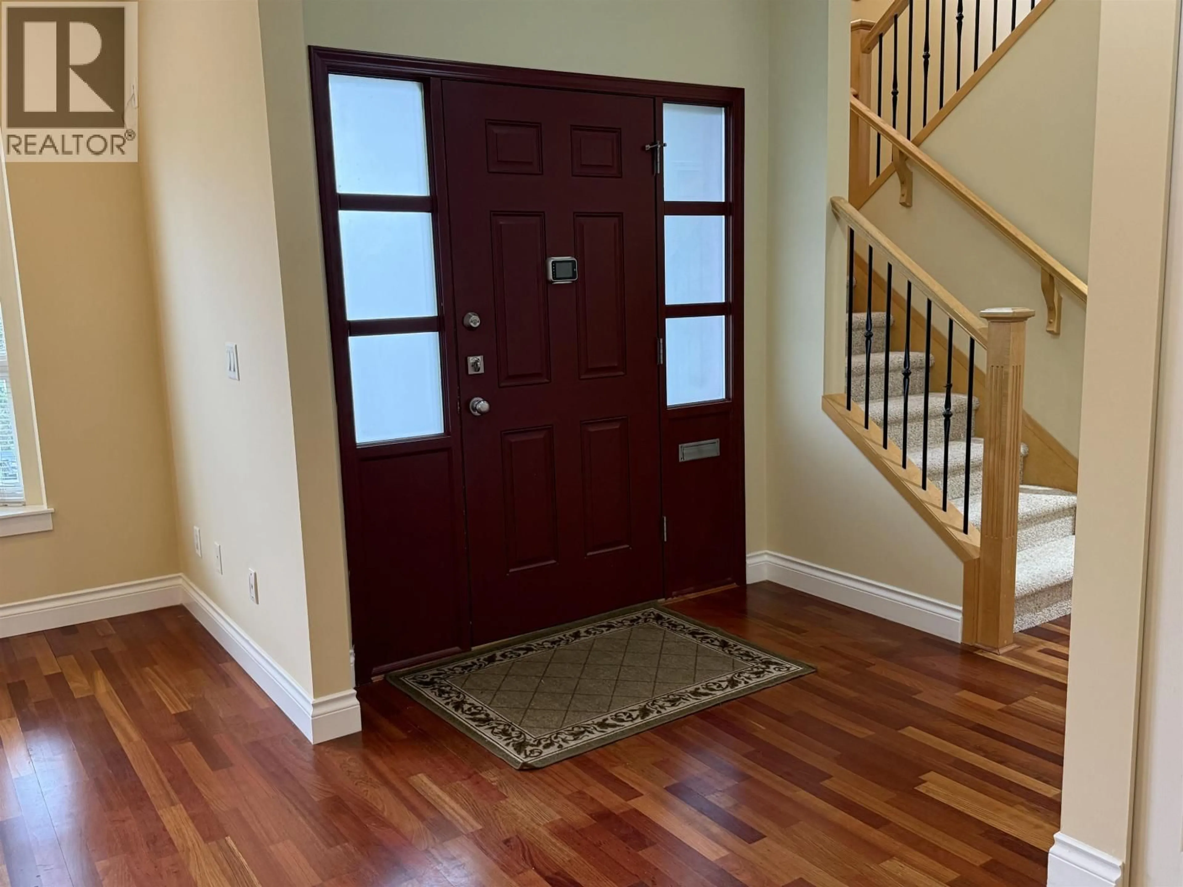 Indoor entryway for 3076 27TH AVENUE, Vancouver British Columbia V5R1P2