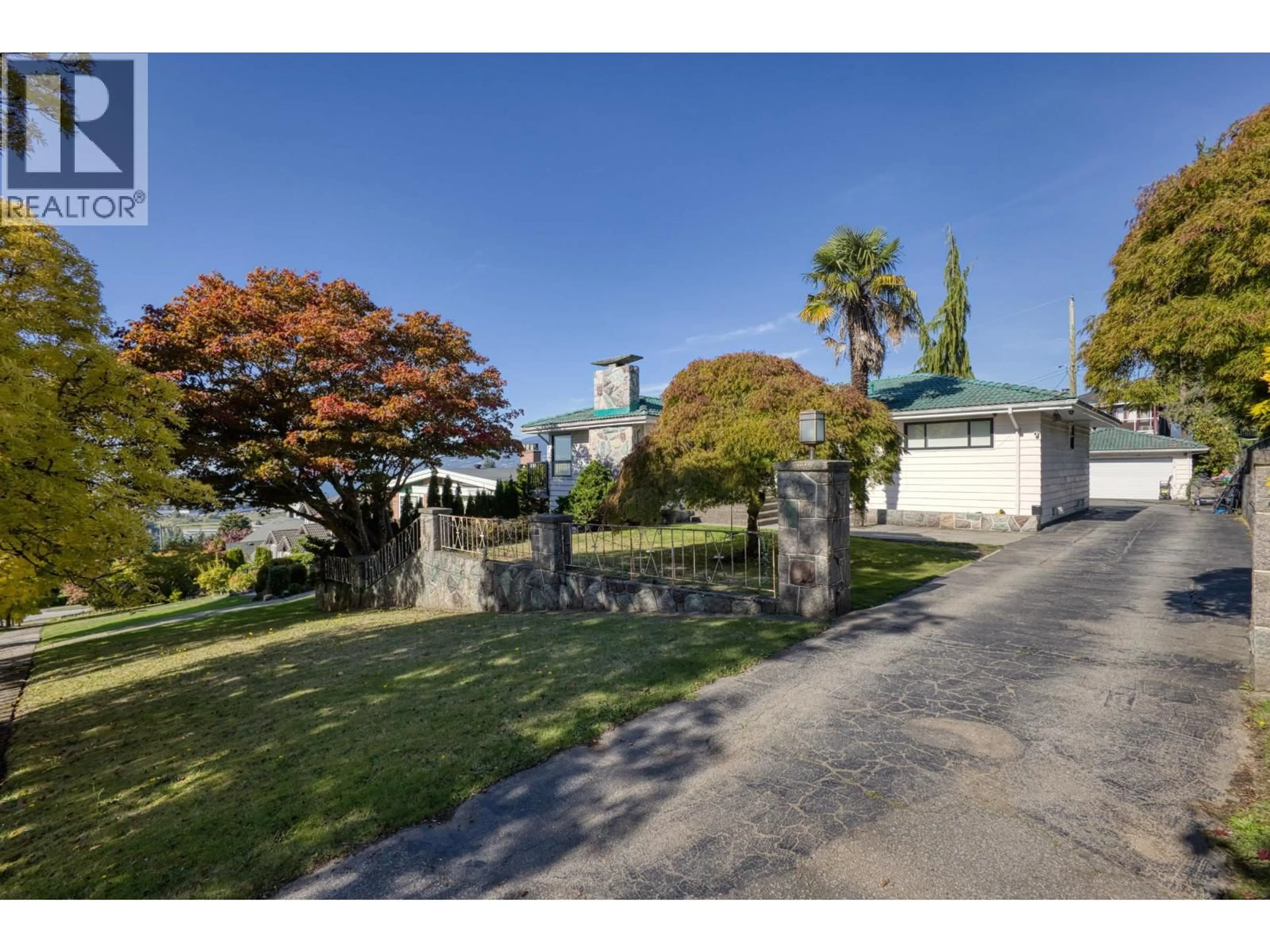 A pic from outside/outdoor area/front of a property/back of a property/a pic from drone, street for 3681 MCGILL STREET, Vancouver British Columbia V5K1J3