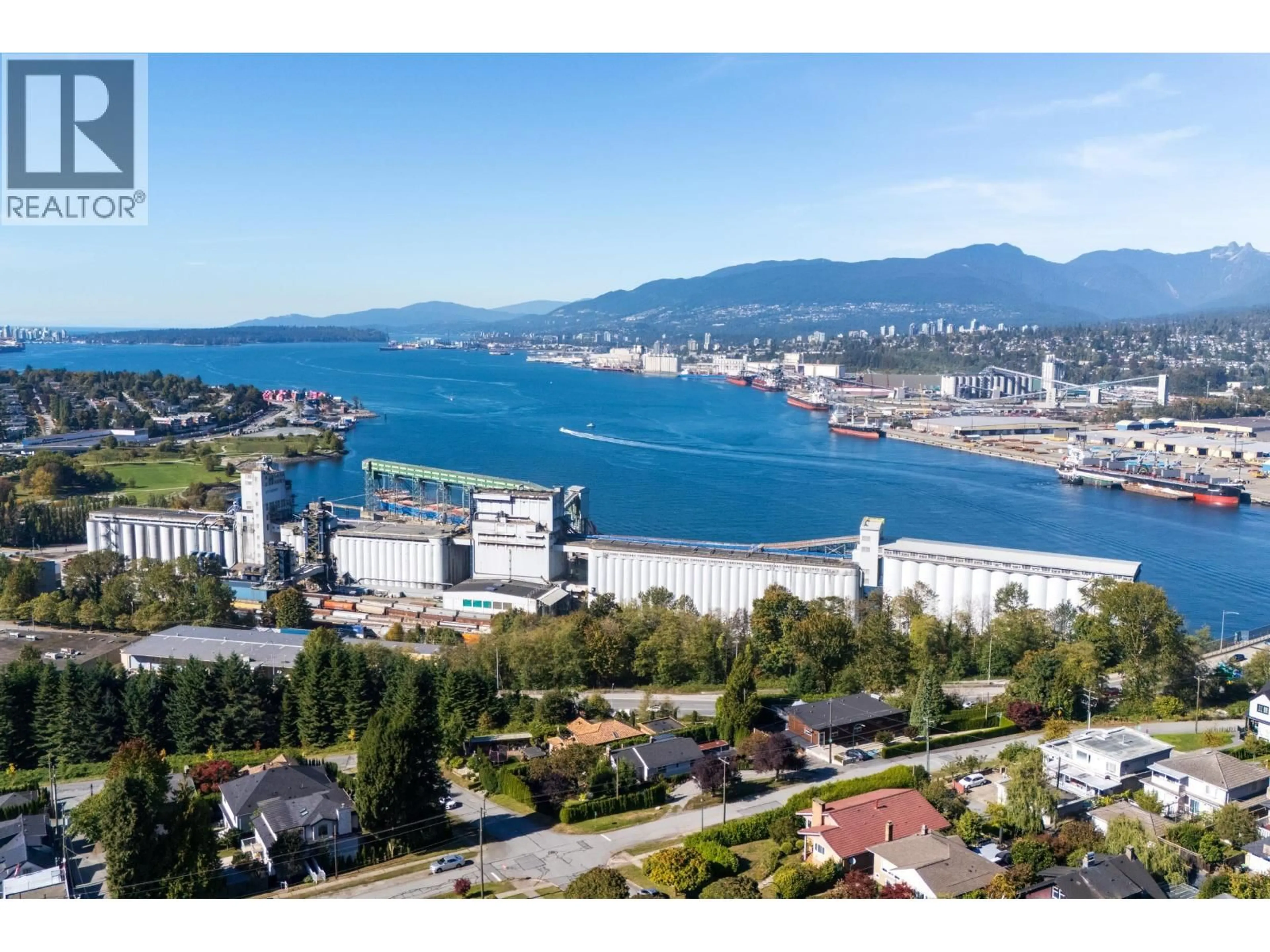 A pic from outside/outdoor area/front of a property/back of a property/a pic from drone, water/lake/river/ocean view for 3681 MCGILL STREET, Vancouver British Columbia V5K1J3
