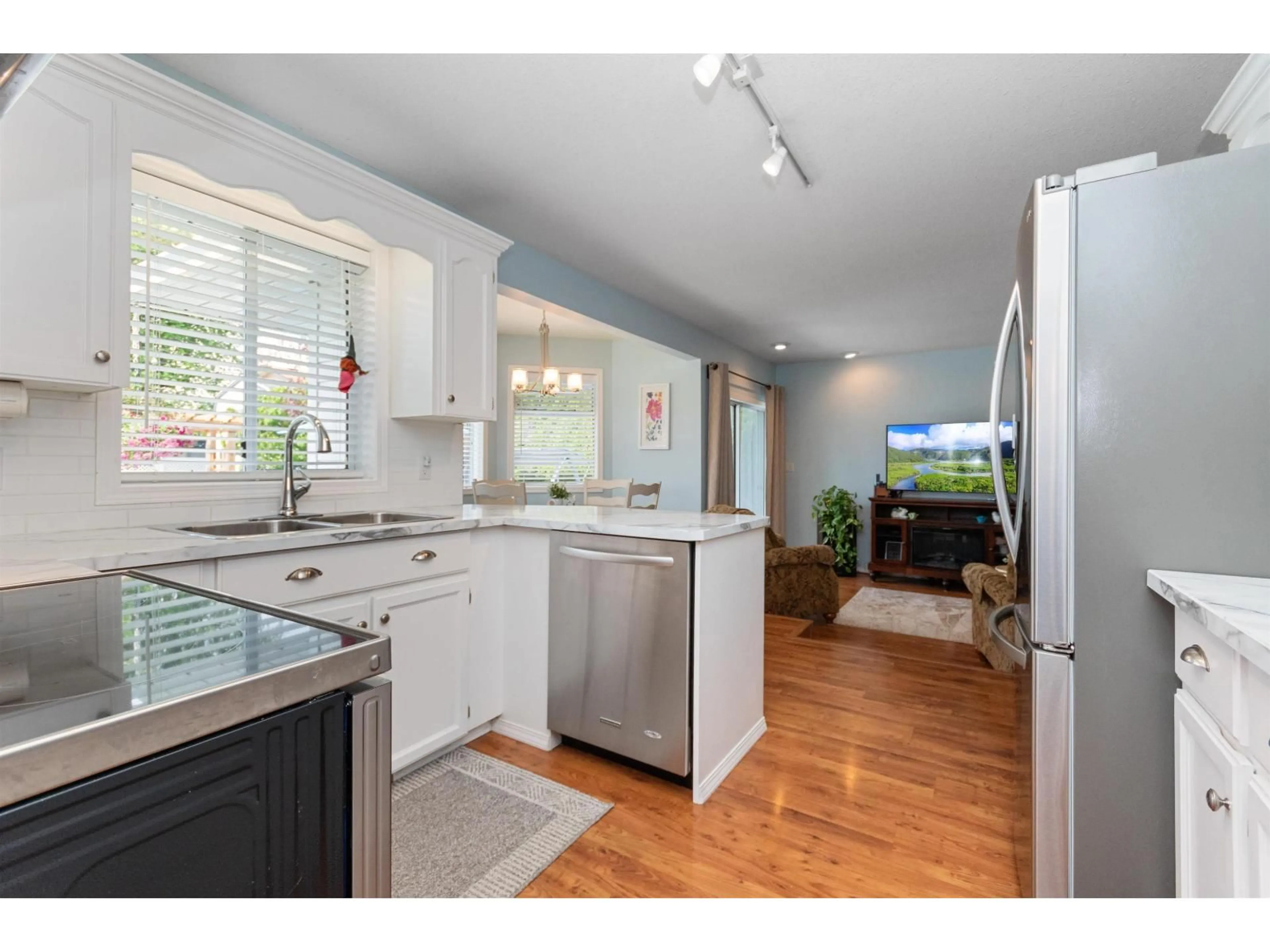 Open concept kitchen, unknown for 6695 BEAUFORT ROAD, Chilliwack British Columbia V2R2C5
