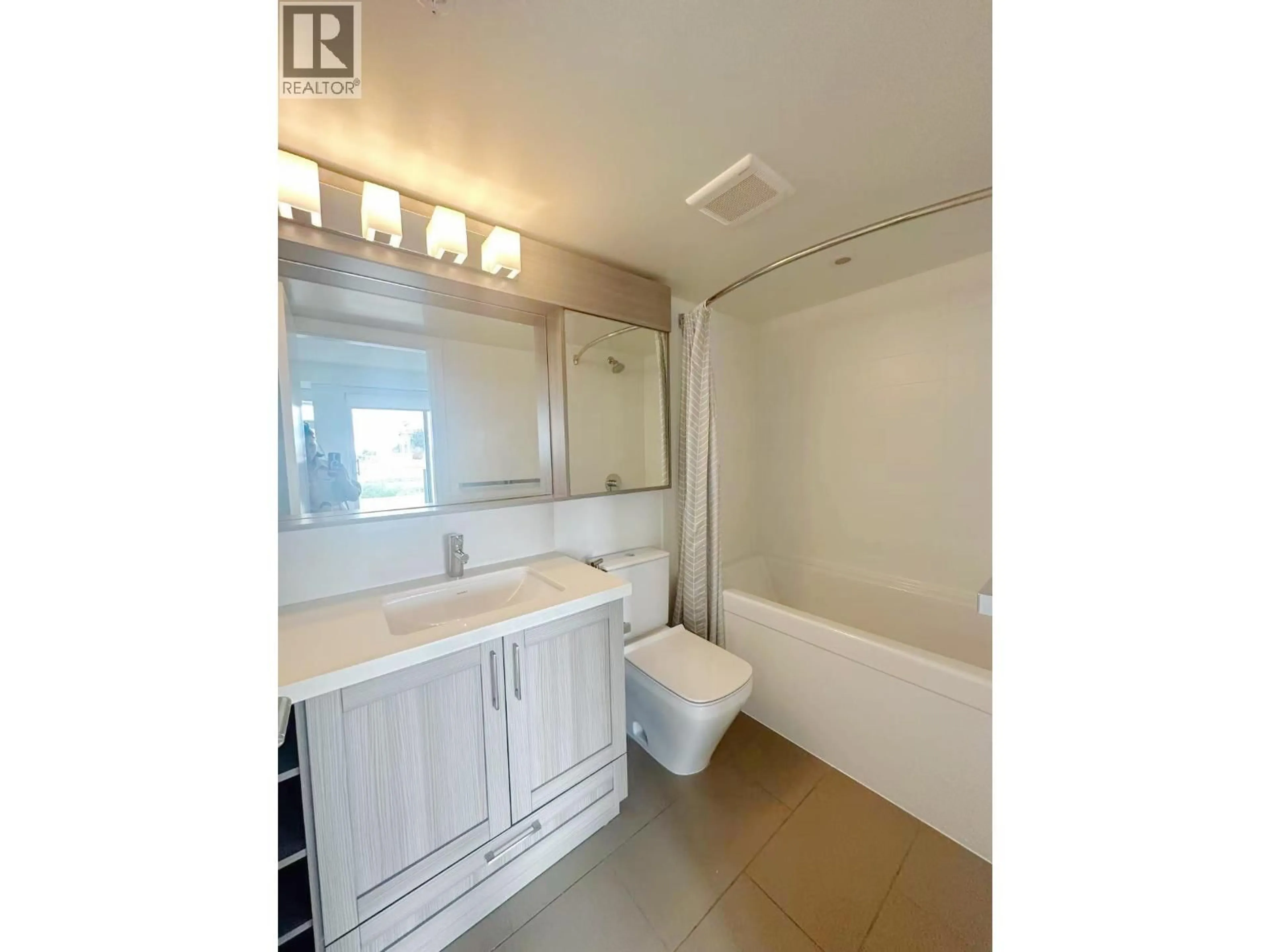Standard bathroom, unknown for 1502 - 5470 ORMIDALE STREET, Vancouver British Columbia V5R0G6