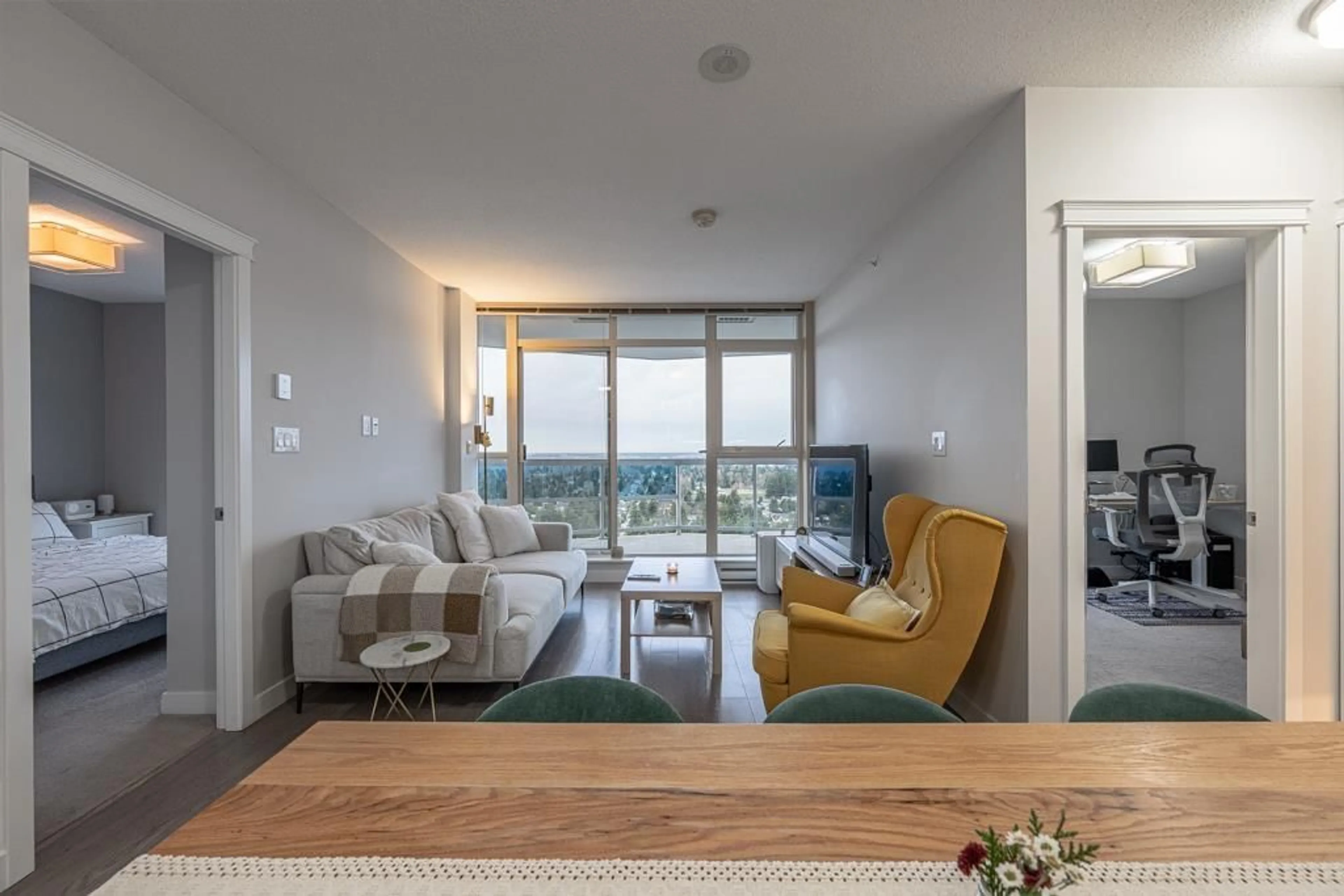 Living room with furniture, unknown for 2601 - 11967 80 AVENUE, Delta British Columbia V4C0E2