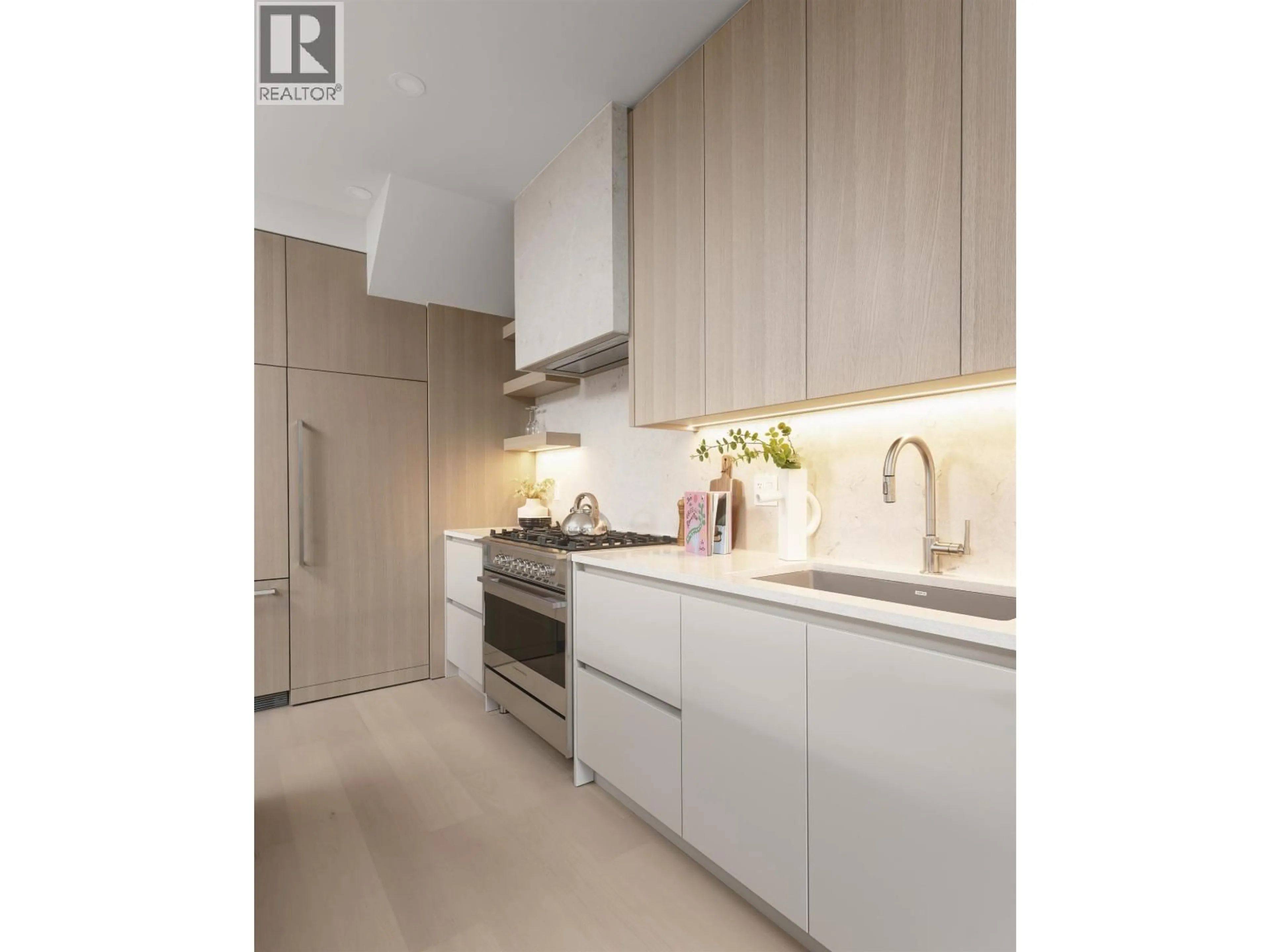 Contemporary kitchen, unknown for 2134 10TH AVENUE, Vancouver British Columbia V5N1Y1