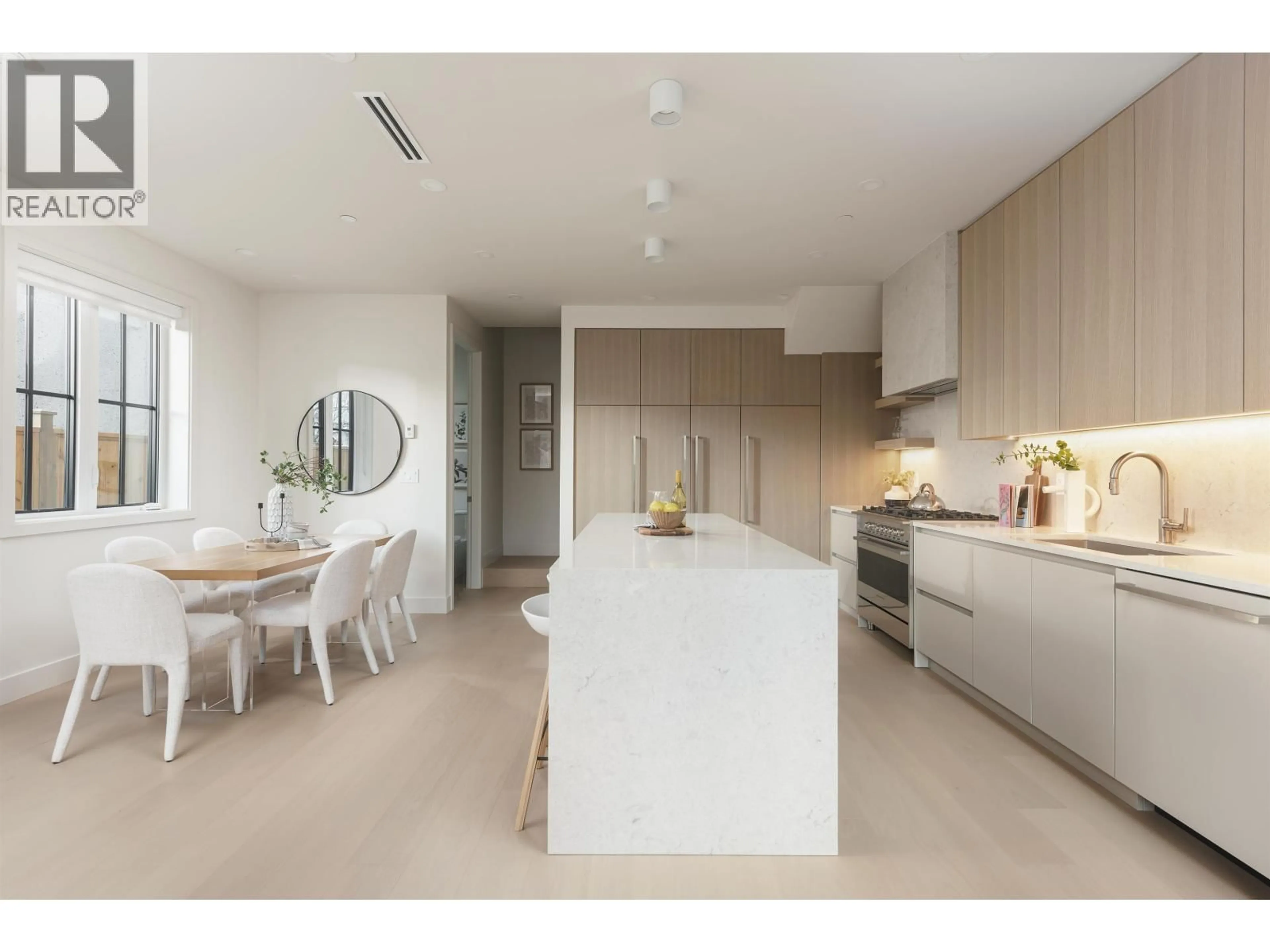 Unknown for 2134 10TH AVENUE, Vancouver British Columbia V5N1Y1