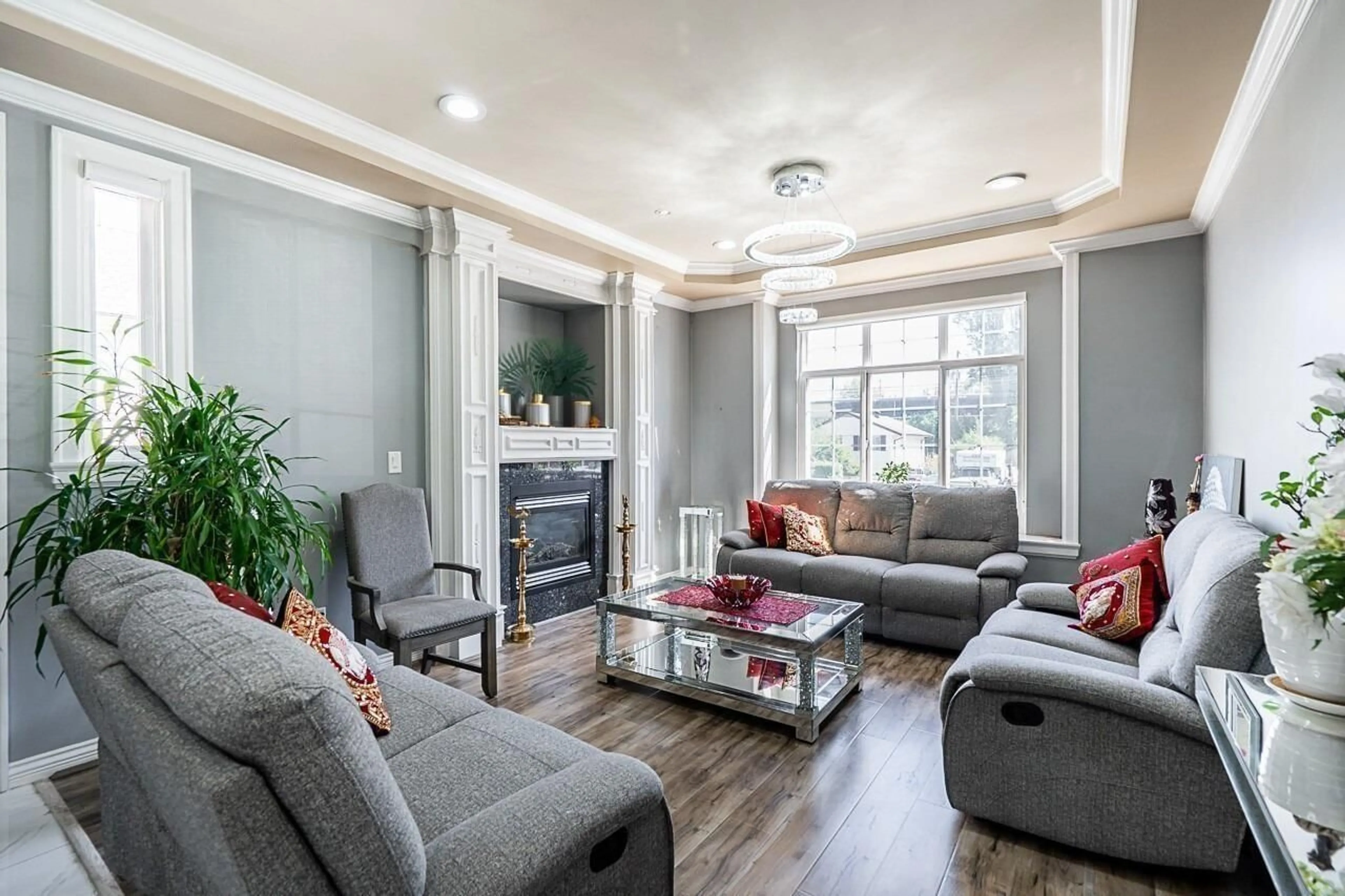 Living room with furniture, unknown for 12967 106A AVENUE, Surrey British Columbia V3T2E3