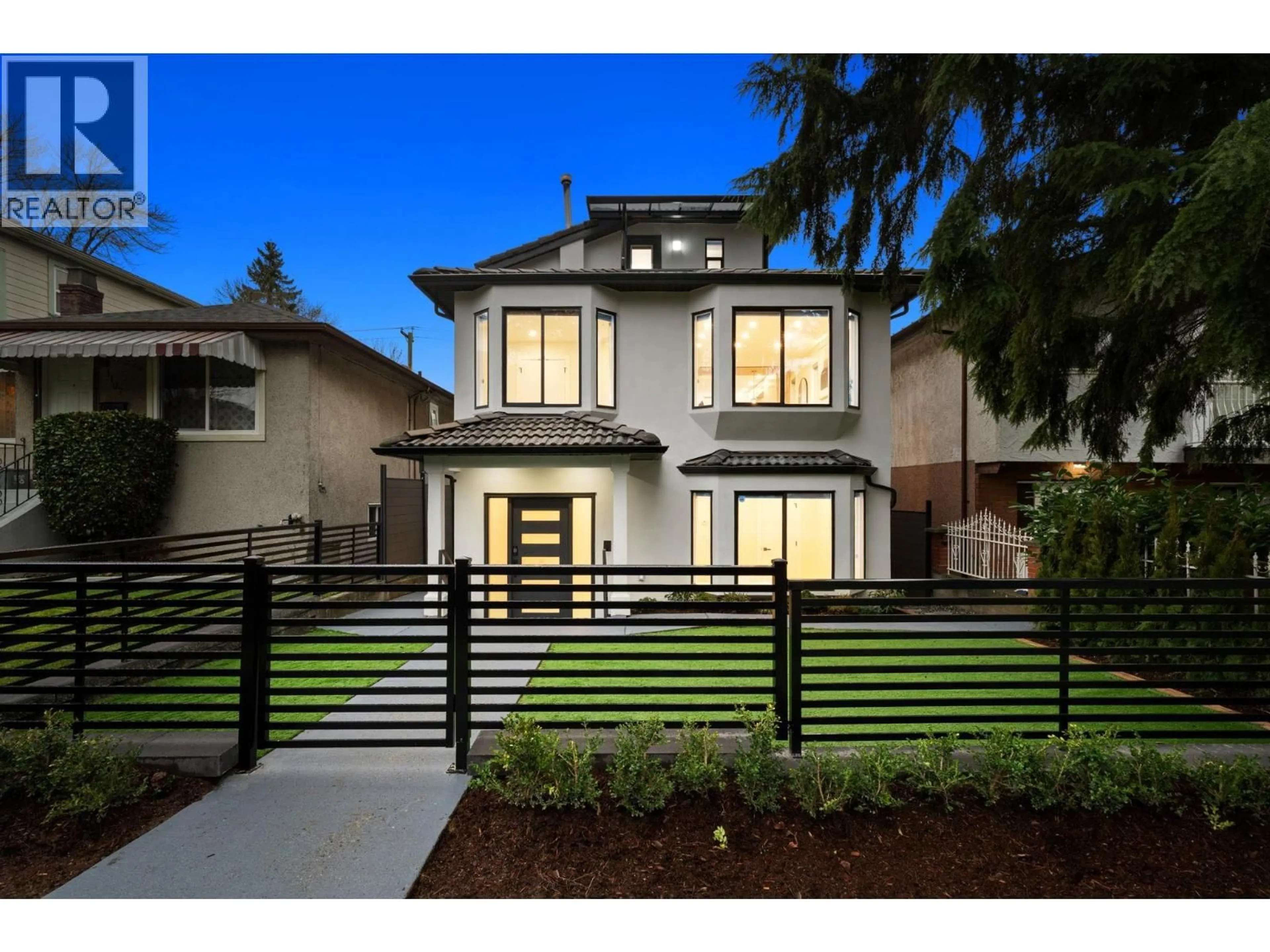 Home with brick exterior material, street for 1115 33RD AVENUE, Vancouver British Columbia V5V3B1