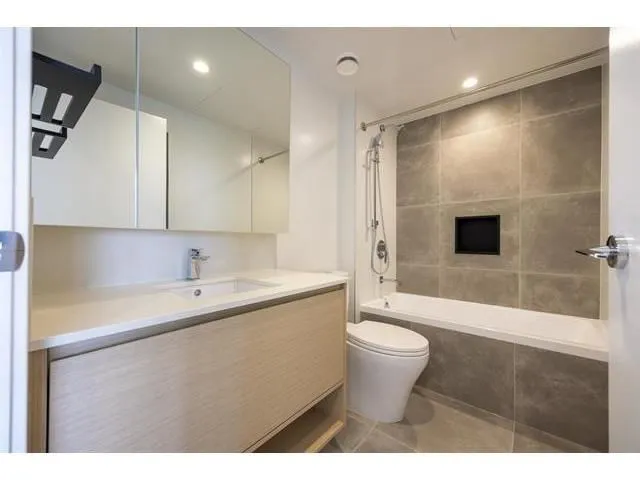 1002 - 13745 GEORGE JUNCTION, Surrey 4