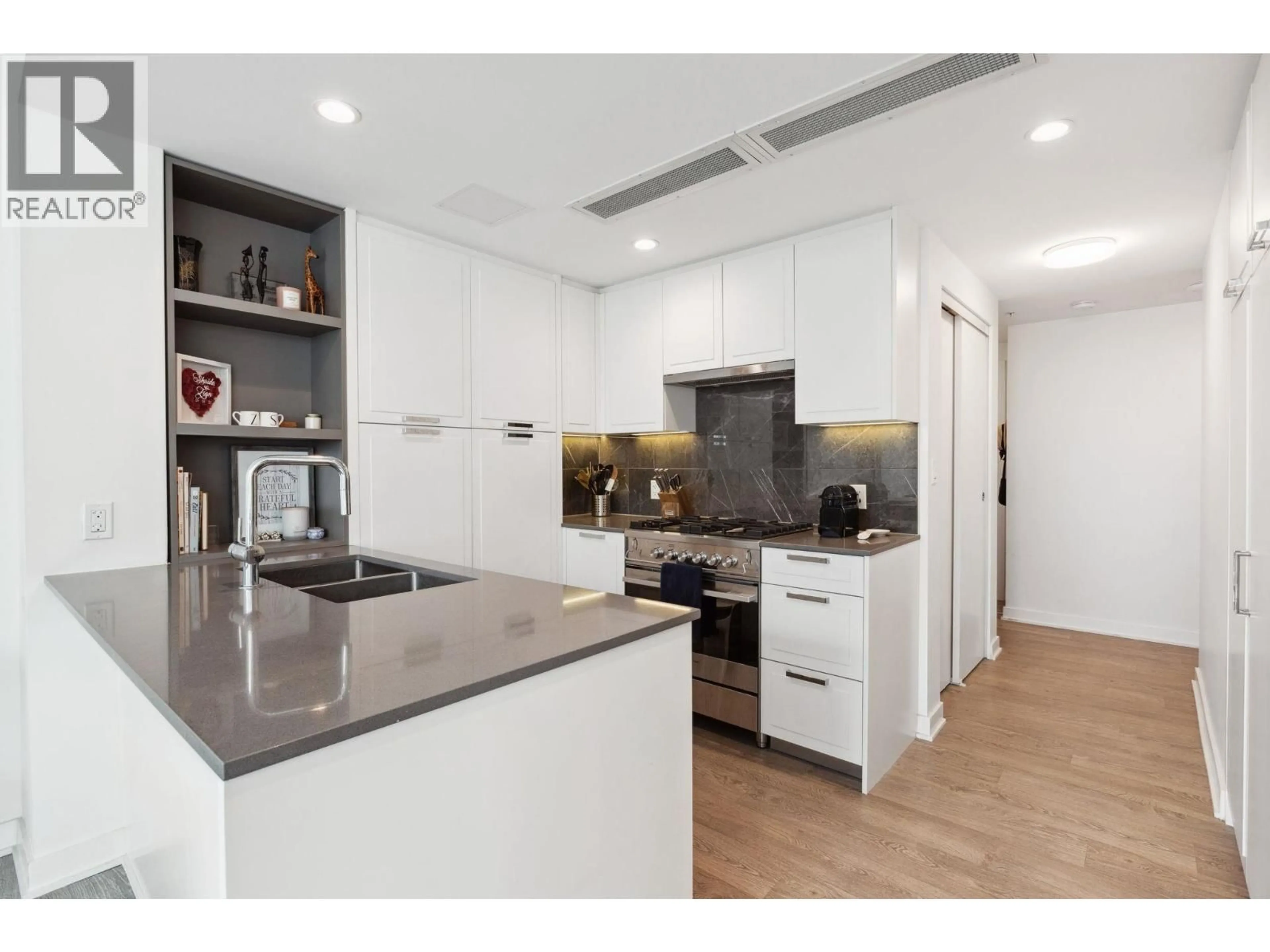 Unknown for 403 - 1471 HUNTER STREET, North Vancouver British Columbia V7J1H3