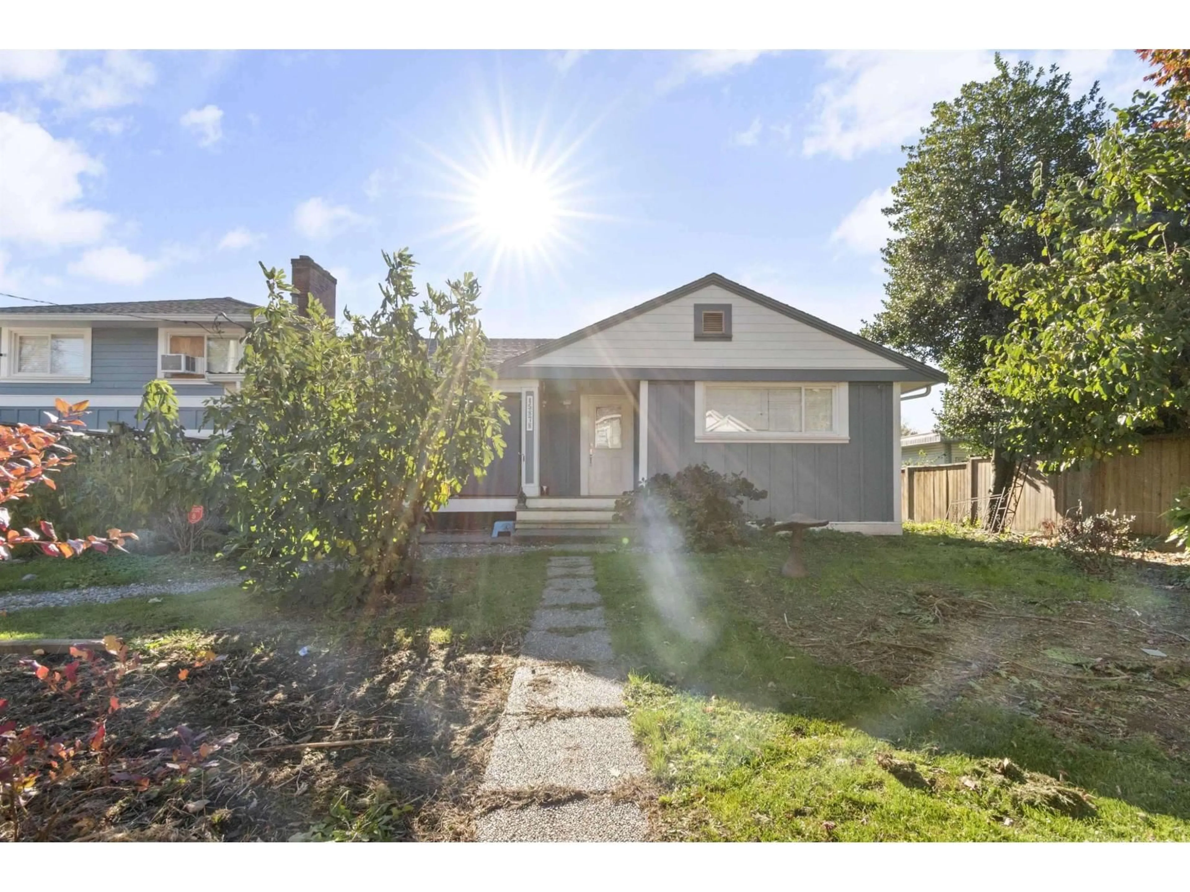 A pic from outside/outdoor area/front of a property/back of a property/a pic from drone, street for 45878 BERKELEY AVENUE, Chilliwack British Columbia V2P3N2