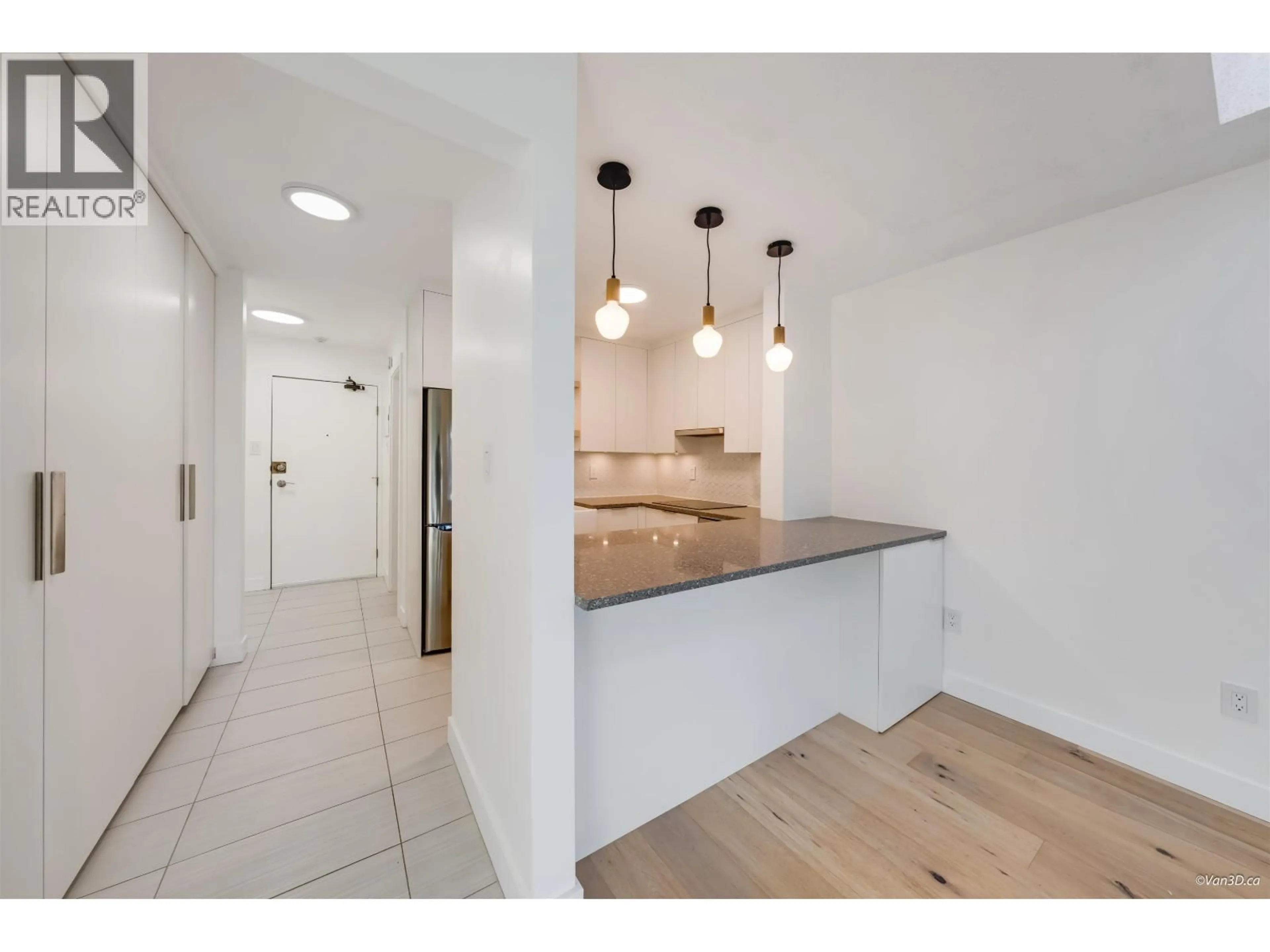 Open concept kitchen, unknown for 303 - 1545 2ND AVENUE, Vancouver British Columbia V5N1C8