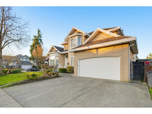 7452 WILTSHIRE DRIVE, Surrey 2