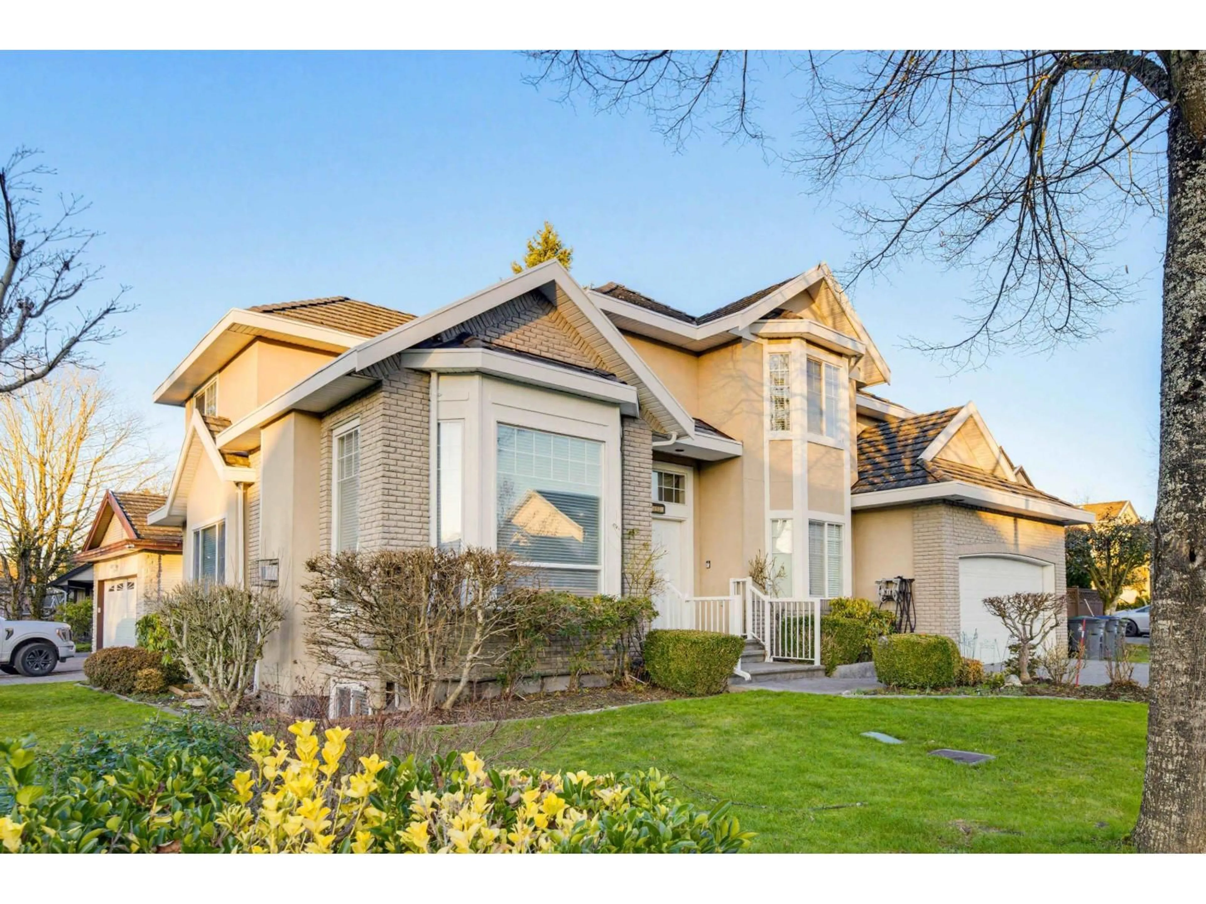 Home with vinyl exterior material, street for 7452 WILTSHIRE DRIVE, Surrey British Columbia V3S2Y7