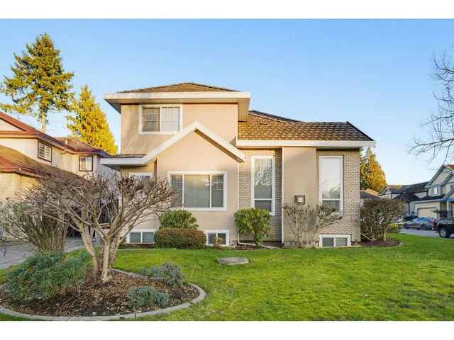 7452 WILTSHIRE DRIVE, Surrey 3