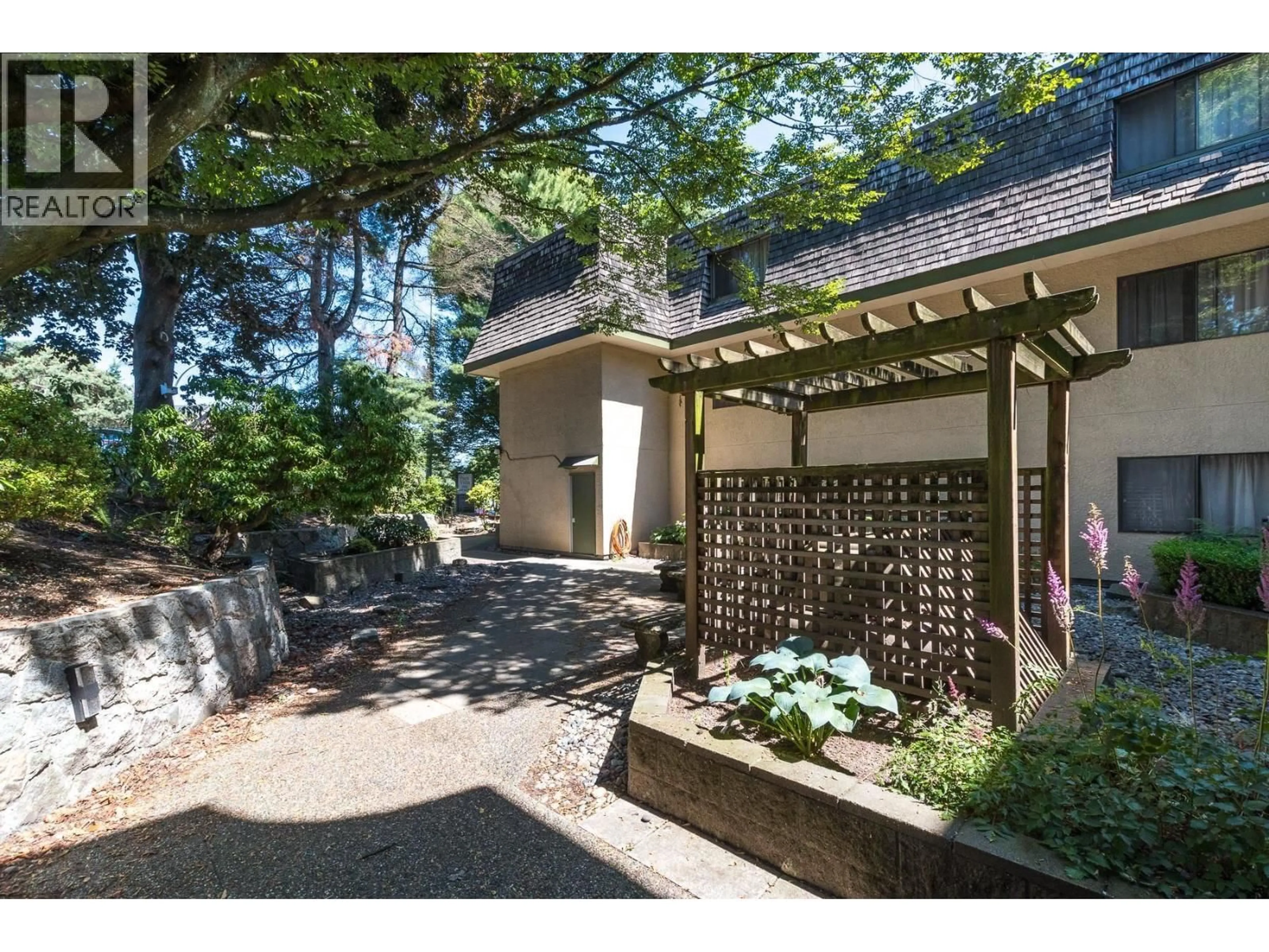 Unknown for 107 - 466 EIGHTH AVENUE, New Westminster British Columbia V3L4L2