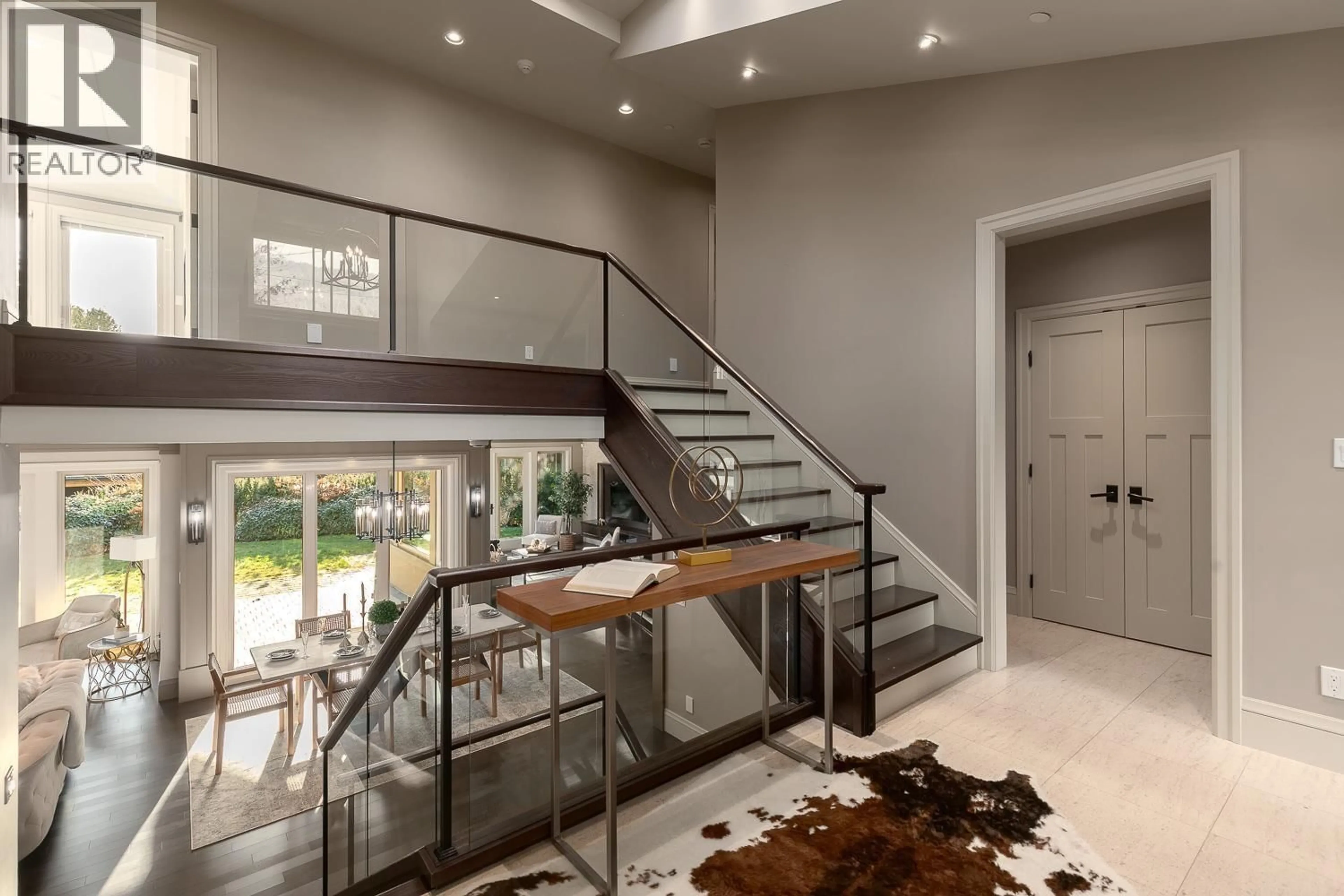 Unknown for 2566 MARINE DRIVE, West Vancouver British Columbia V7V1L4