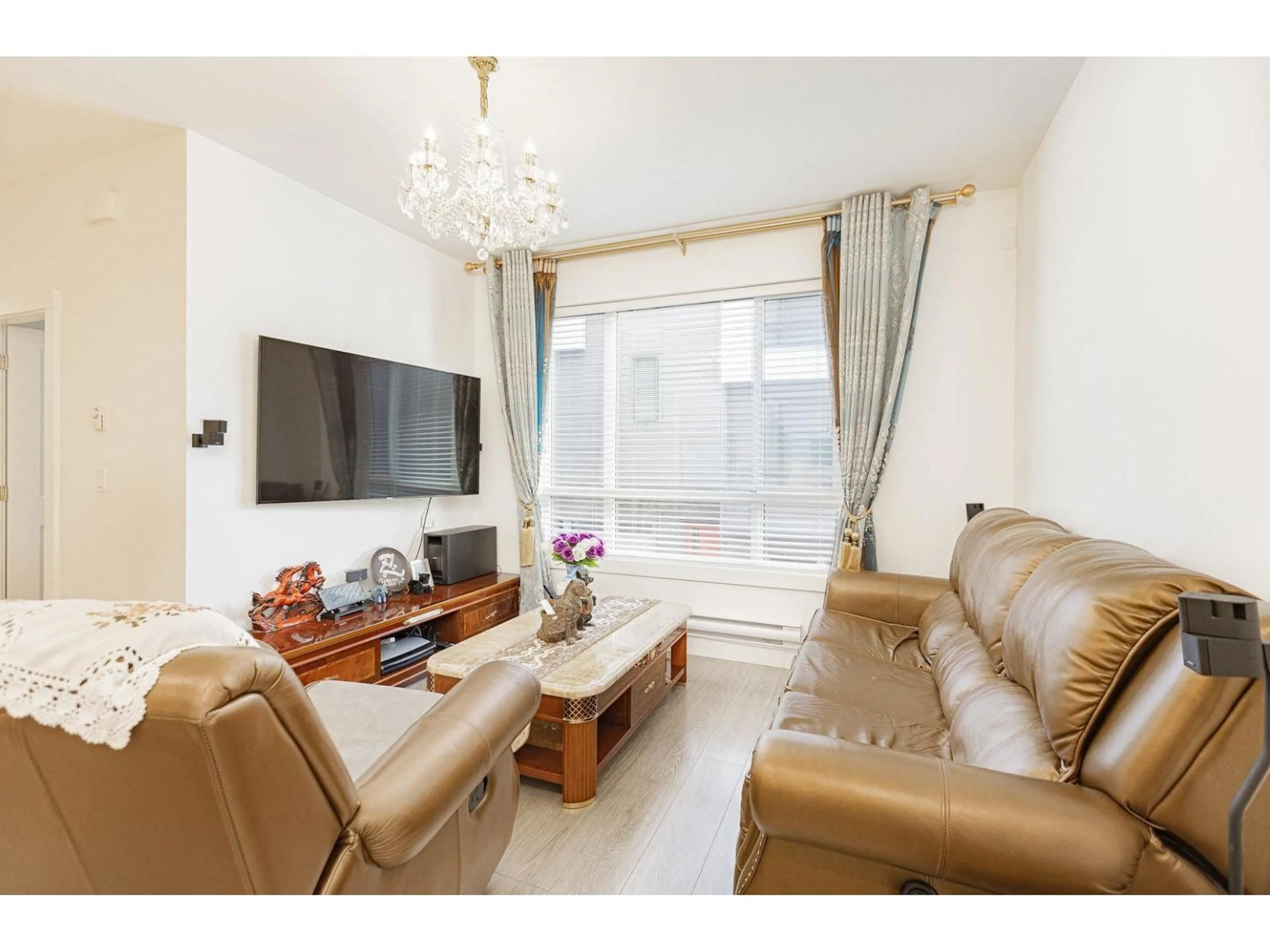 Living room with furniture, unknown for 152 - 16433 19 AVENUE, Surrey British Columbia V3Z0Z1