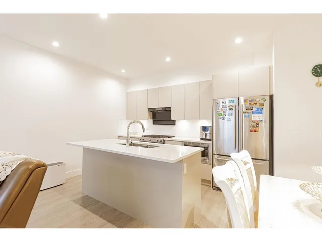 152 - 16433 19 AVENUE, Surrey 4