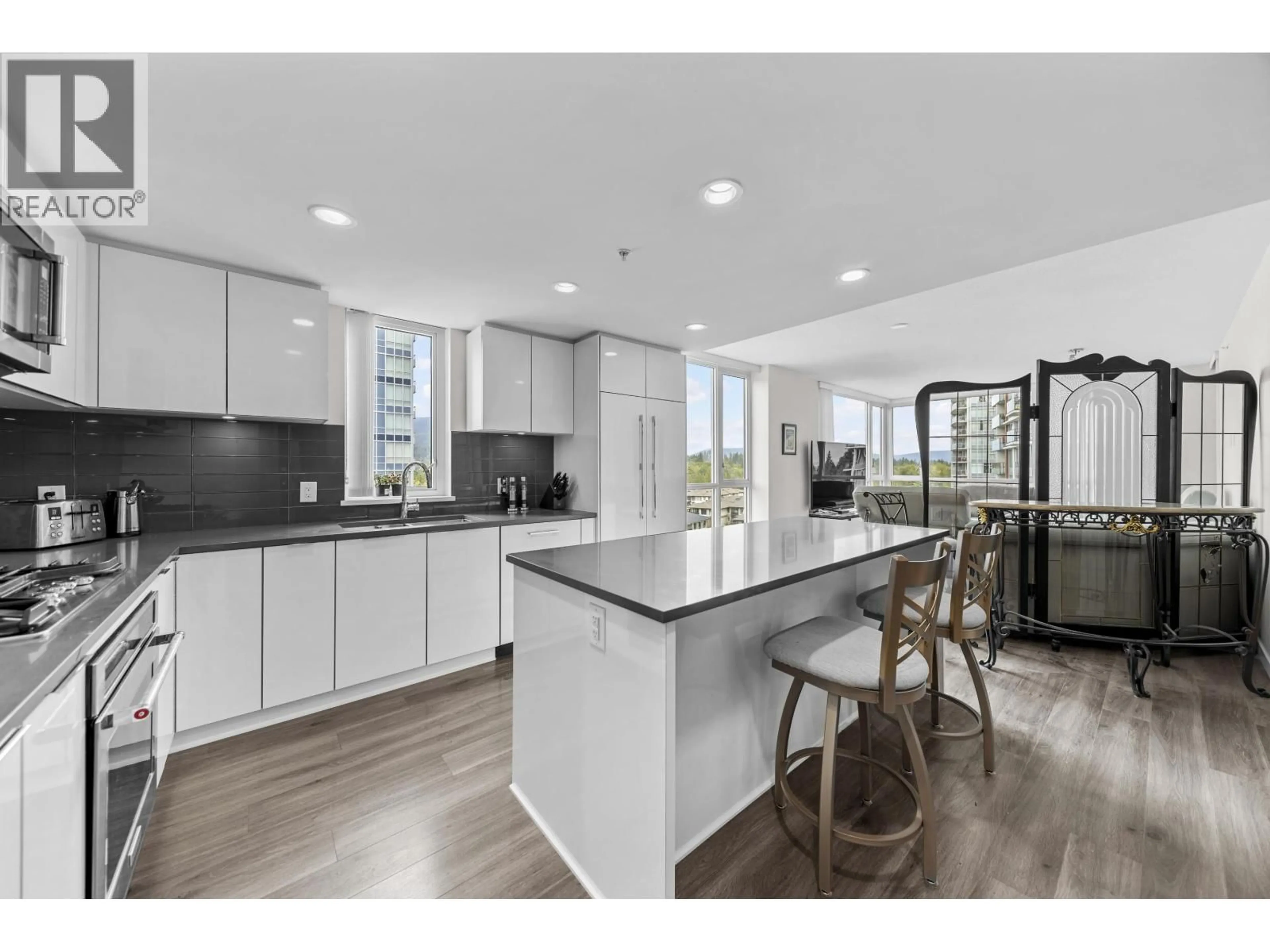 Open concept kitchen, unknown for 1001 - 3096 WINDSOR GATE, Coquitlam British Columbia V3B0P4