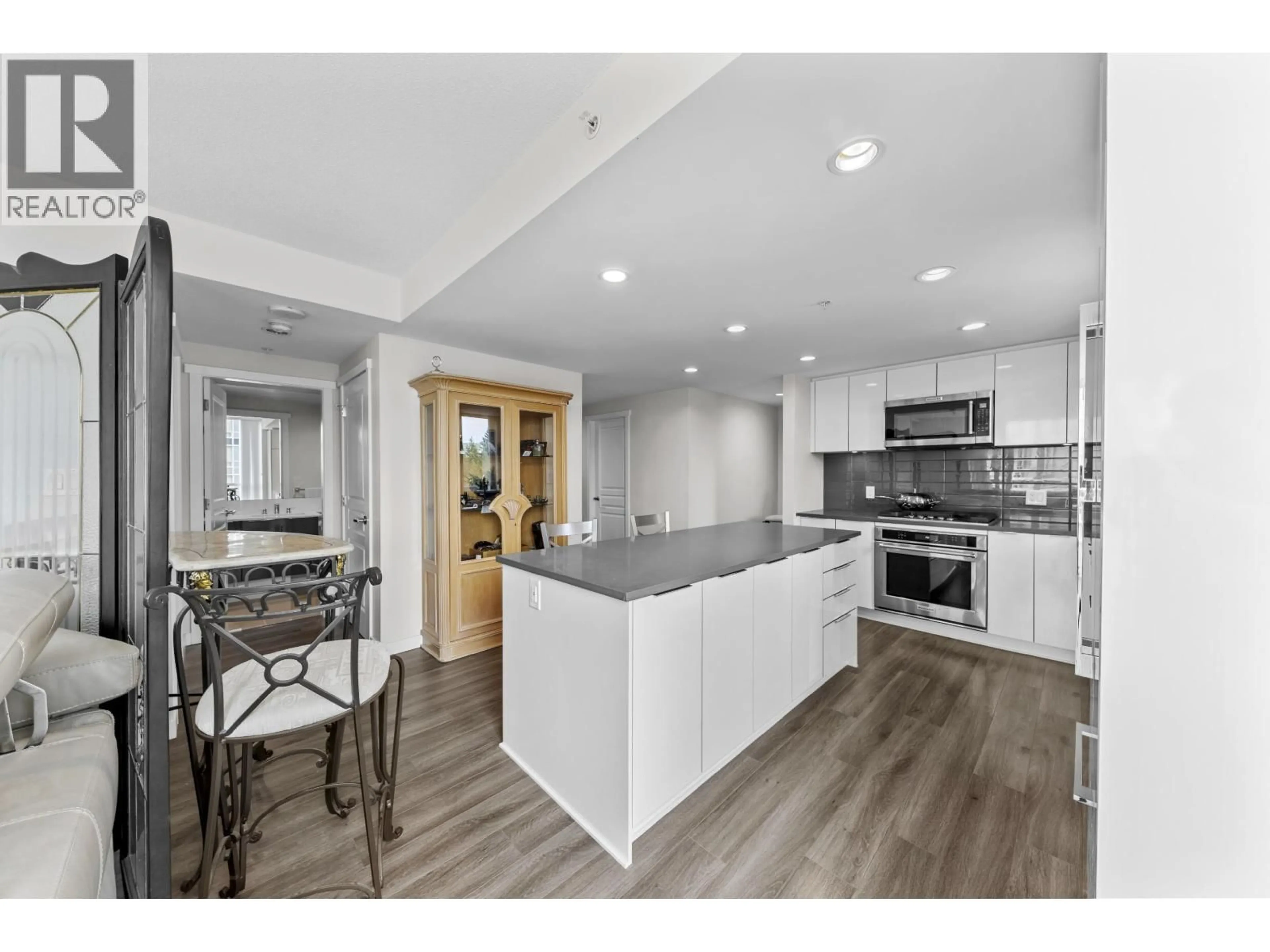 Open concept kitchen, unknown for 1001 - 3096 WINDSOR GATE, Coquitlam British Columbia V3B0P4