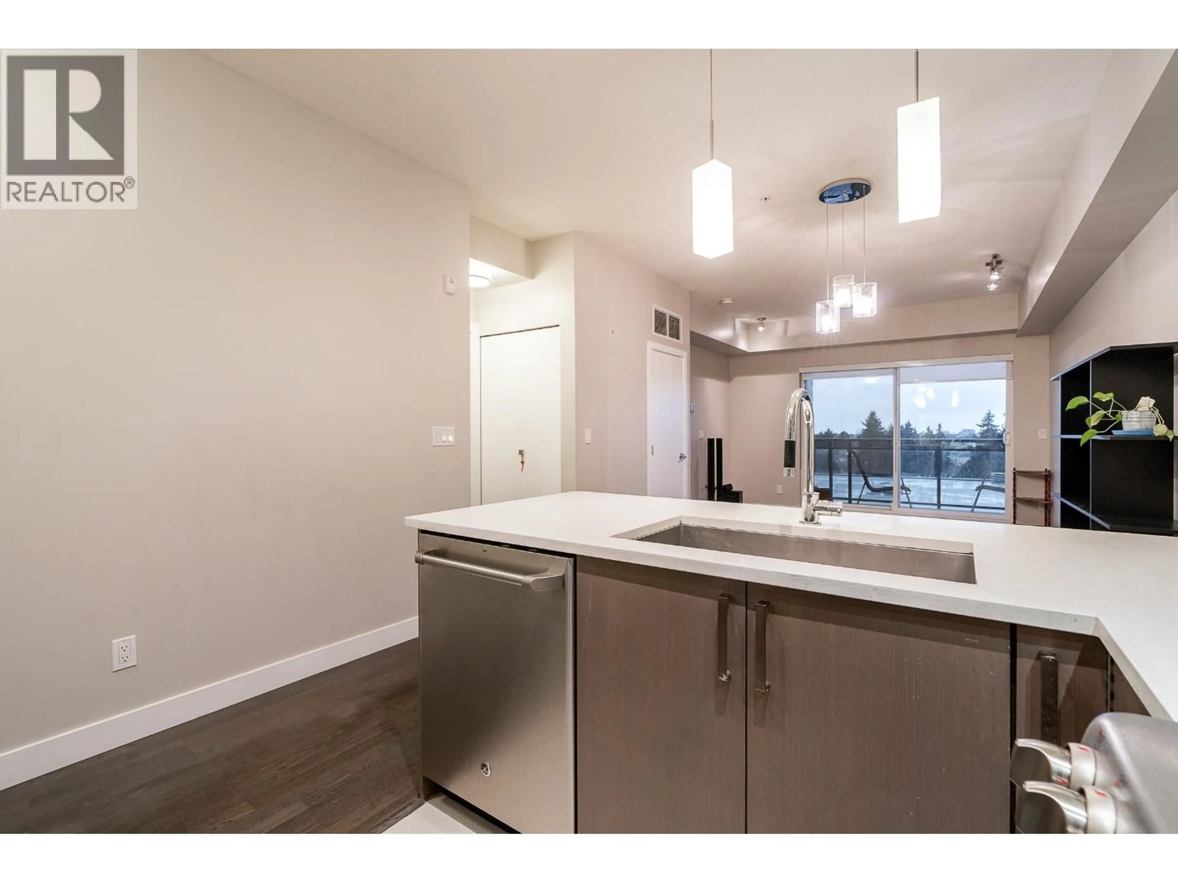 Open concept kitchen, unknown for 703 - 10033 RIVER DRIVE, Richmond British Columbia V6X0L1