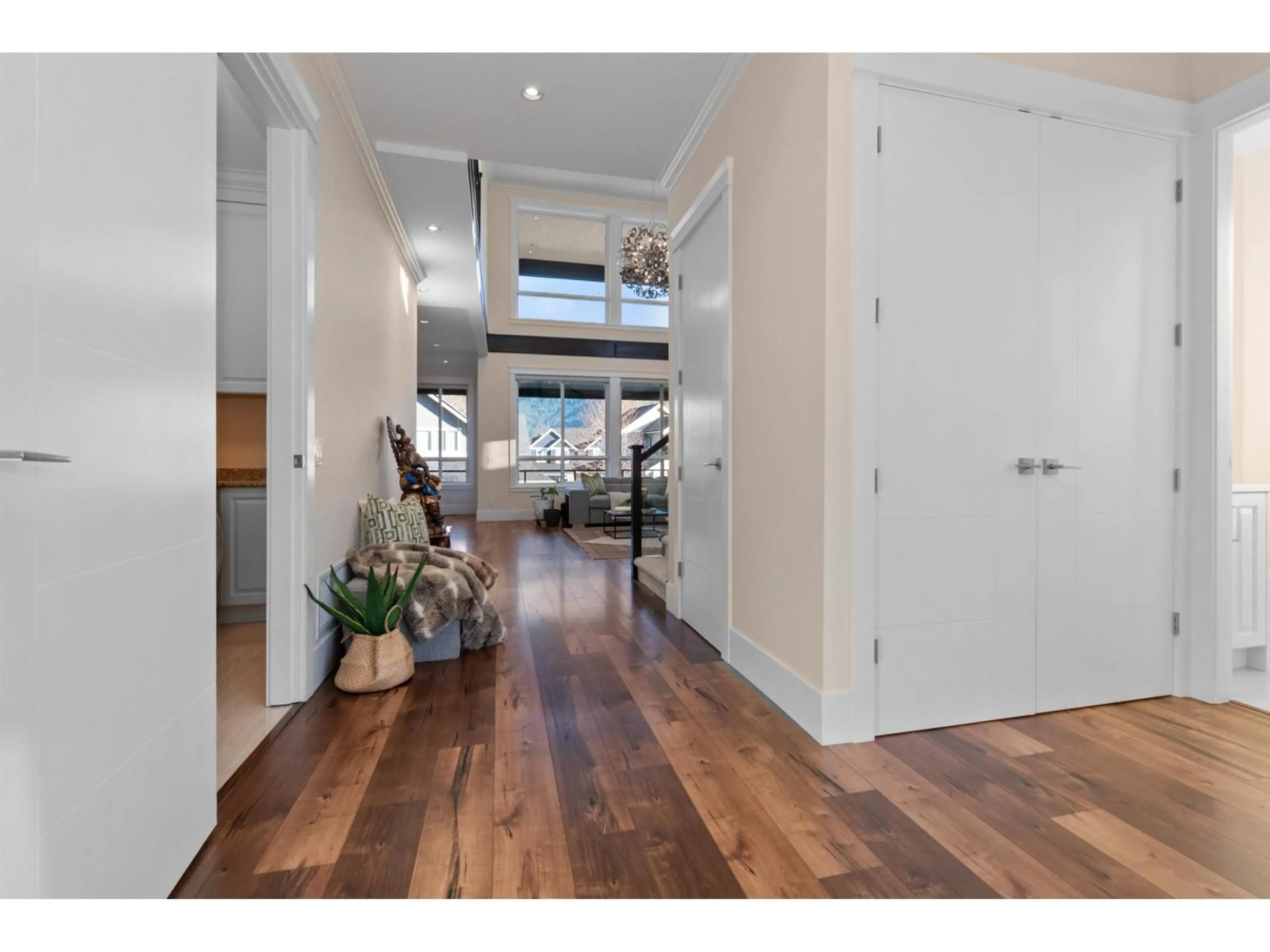 Indoor entryway for 106 - 14500 MORRIS VALLEY ROAD, Mission British Columbia V0M1A1