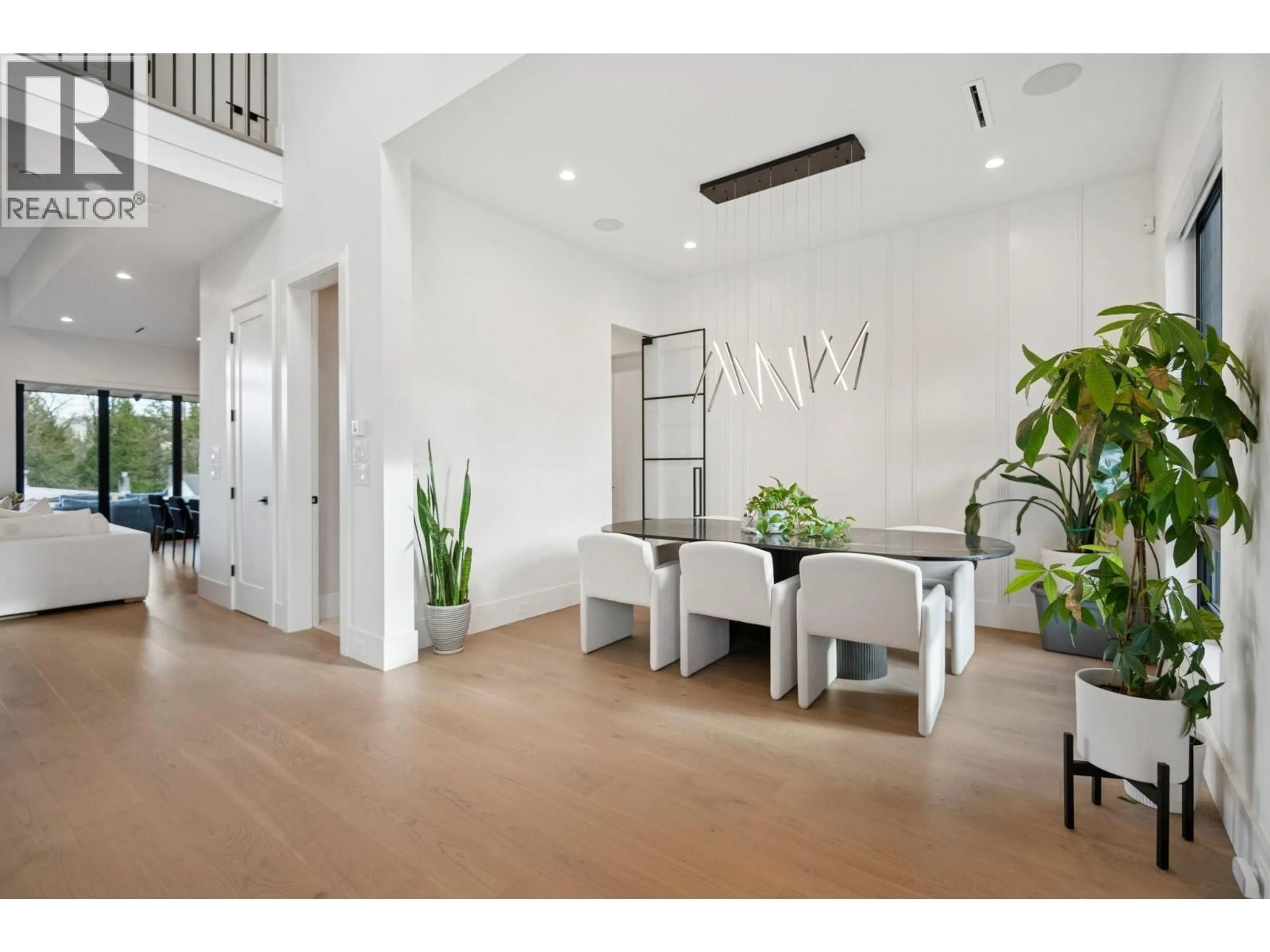 Indoor entryway for 7961 BURNFIELD CRESCENT, Burnaby British Columbia V5E2B8