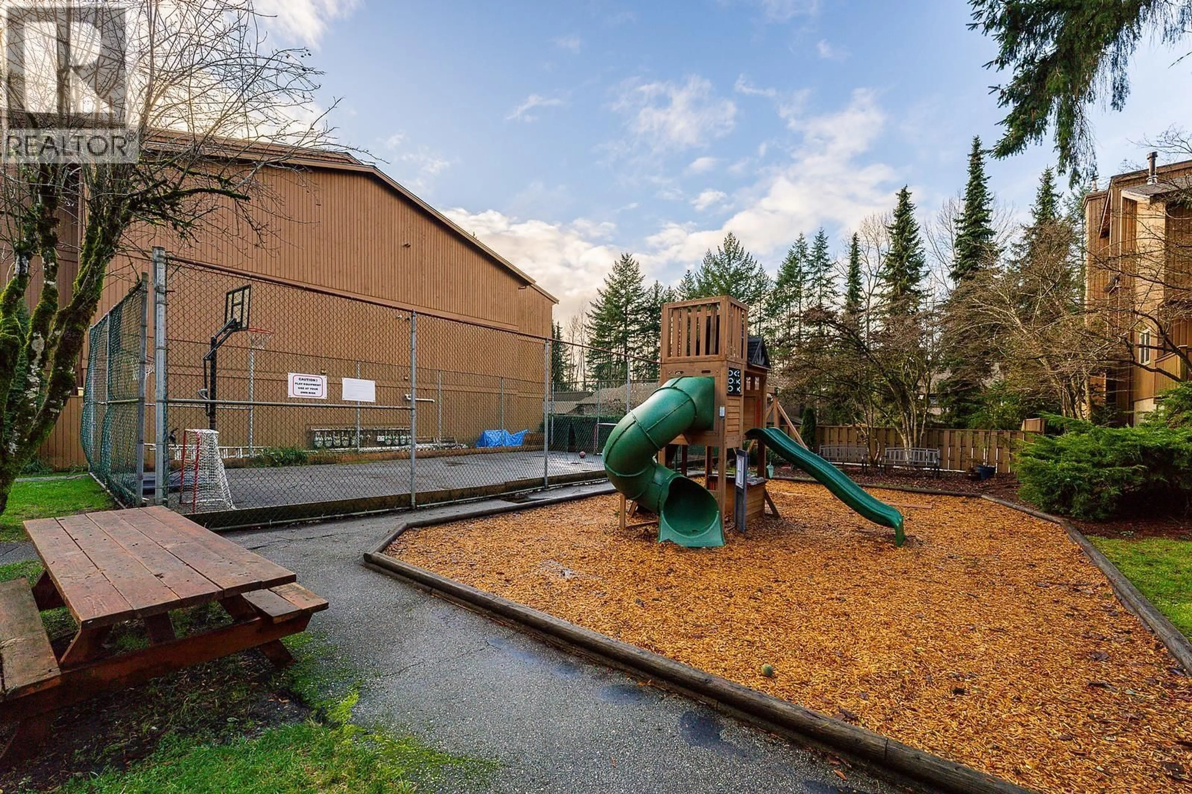 Patio, unknown for 1976 PURCELL WAY, North Vancouver British Columbia V7J3K3